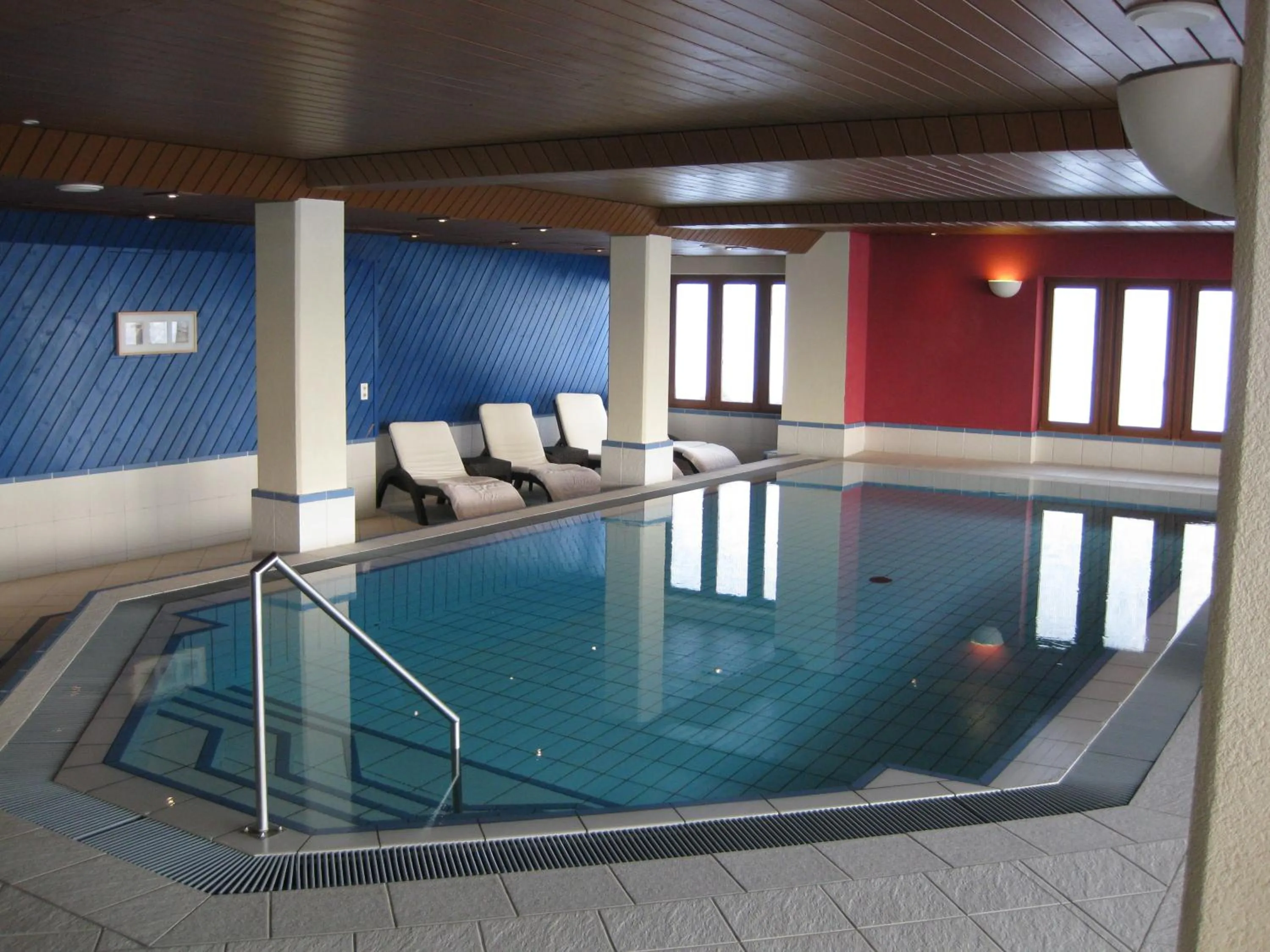 Swimming pool in Hotel Hubertus