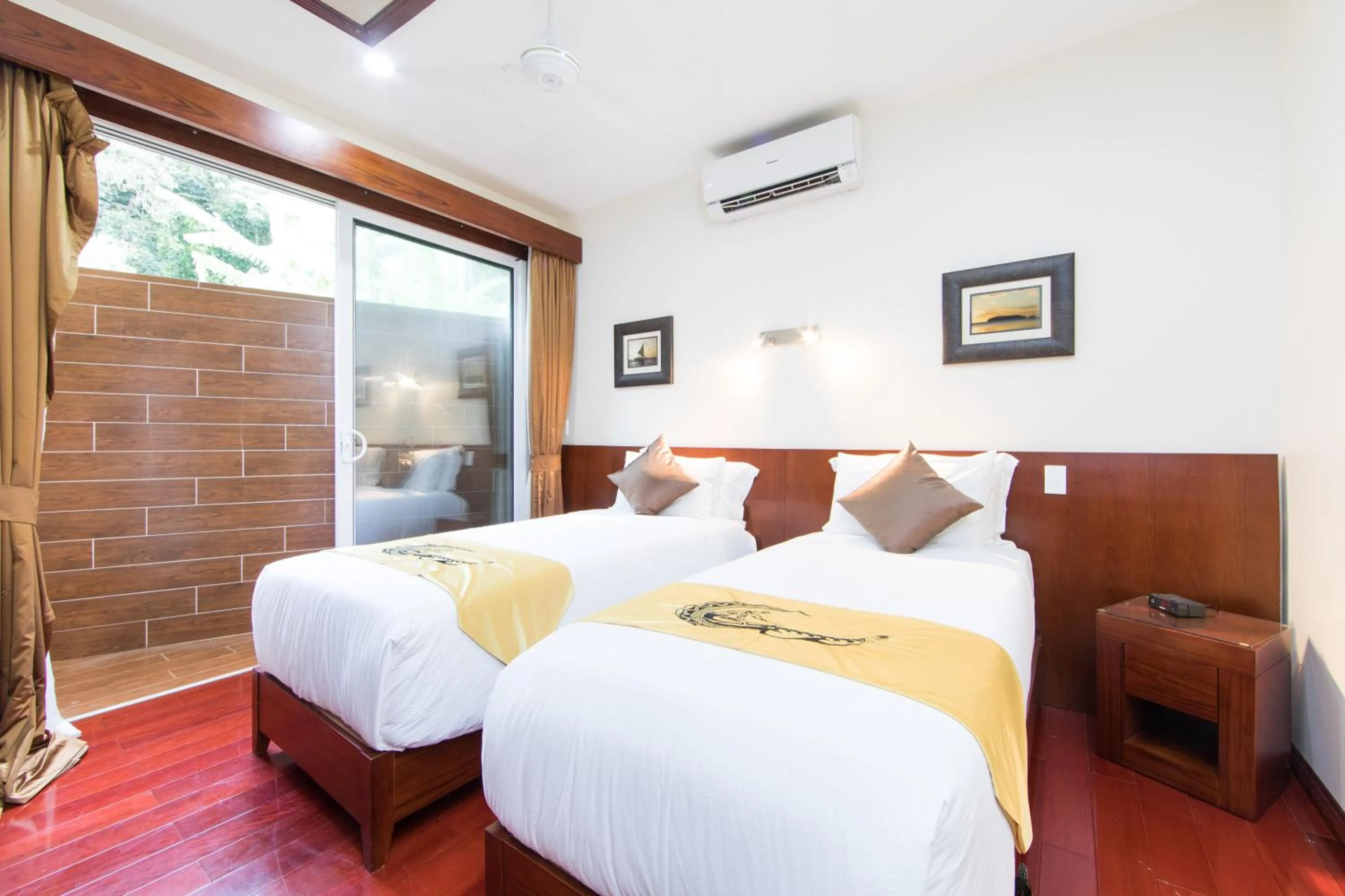 Bedroom, Bed in Kia Orana Villas and Spa