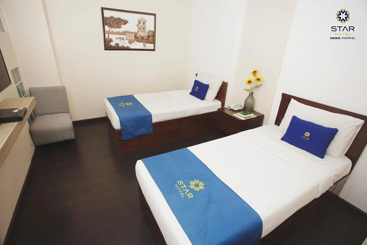 Bedroom, Bed in Star Hotel