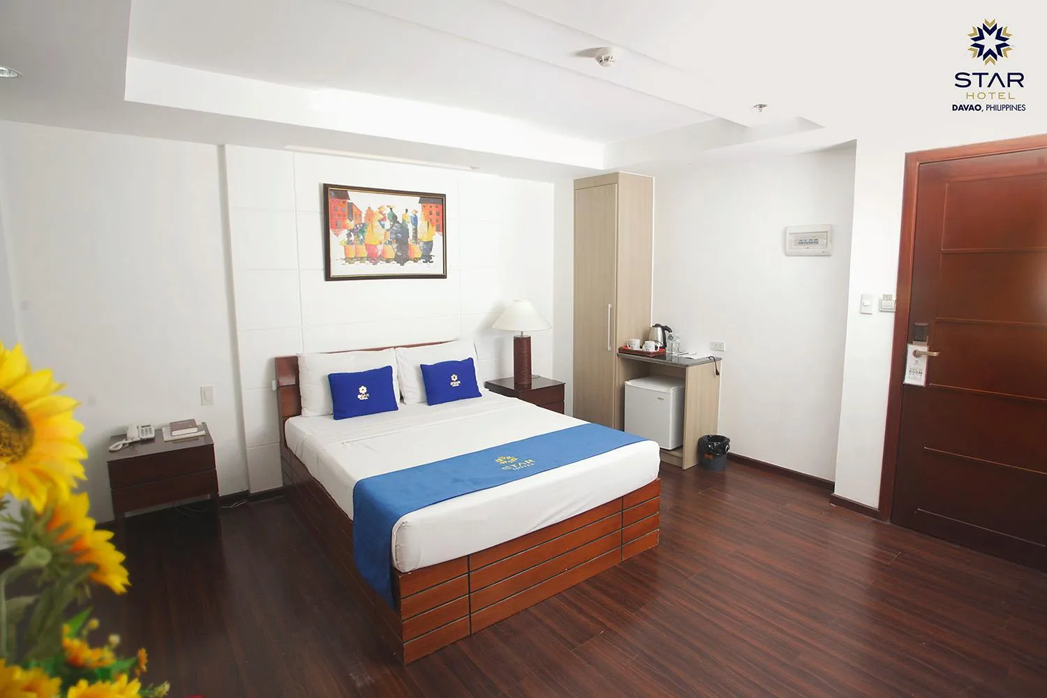 Bedroom, Bed in Star Hotel