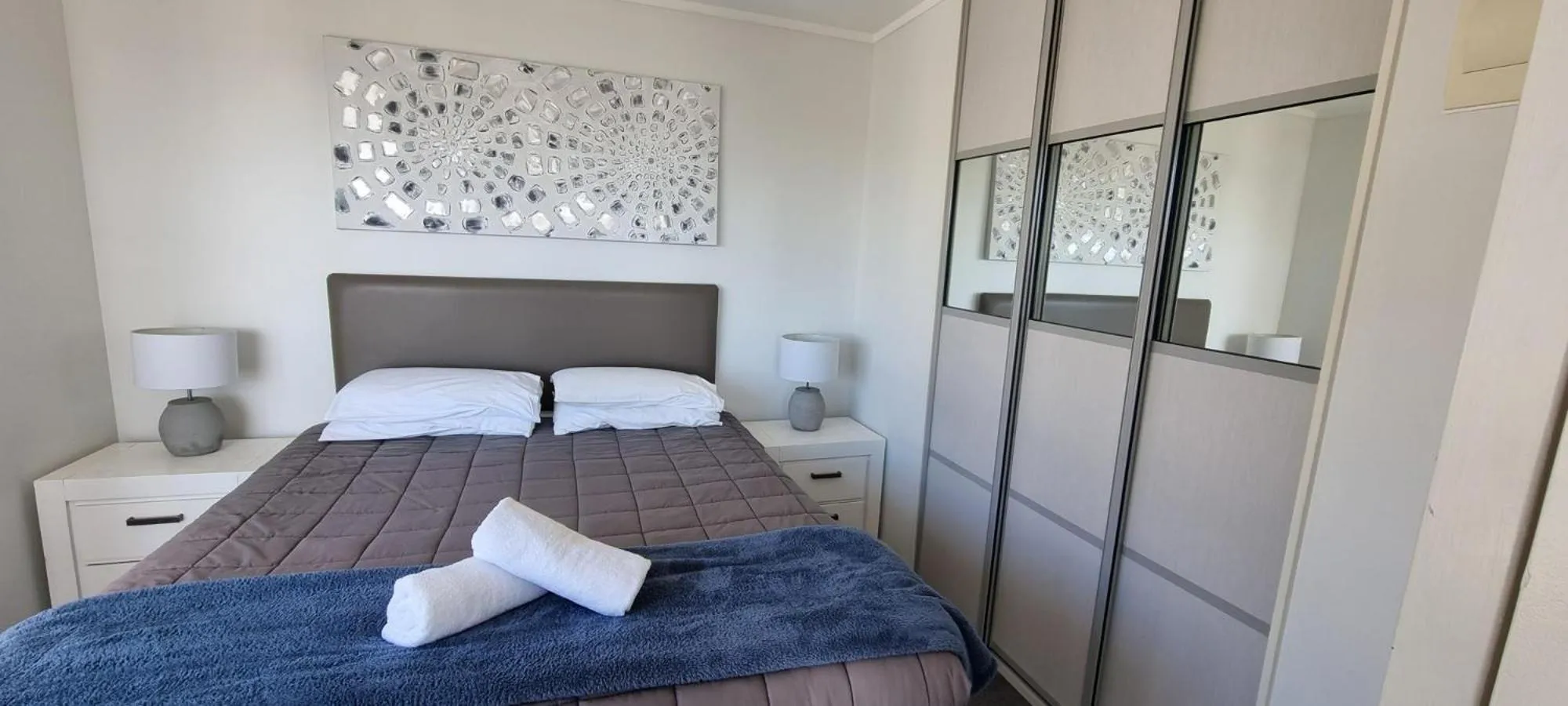 Bedroom, Bed in The Atrium