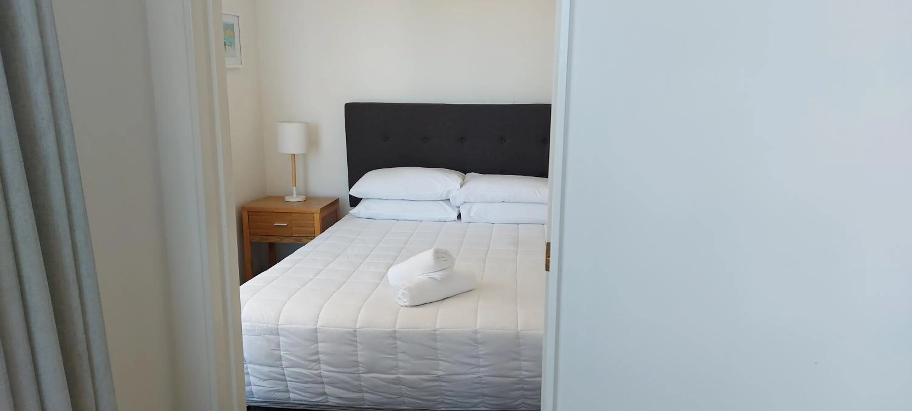 Bedroom, Bed in The Atrium