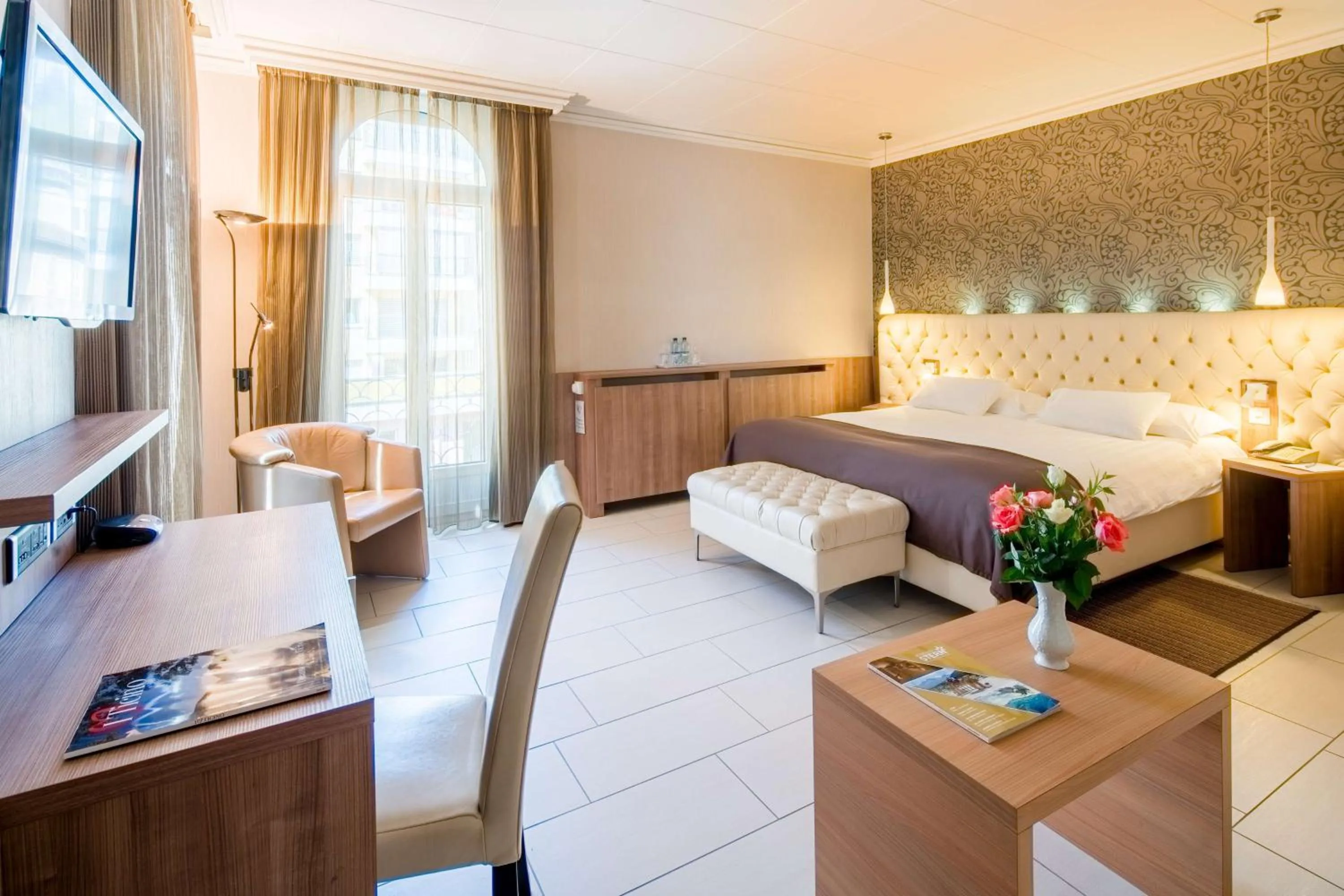 Bedroom, Bed in Best Western Hotel Bellevue au Lac