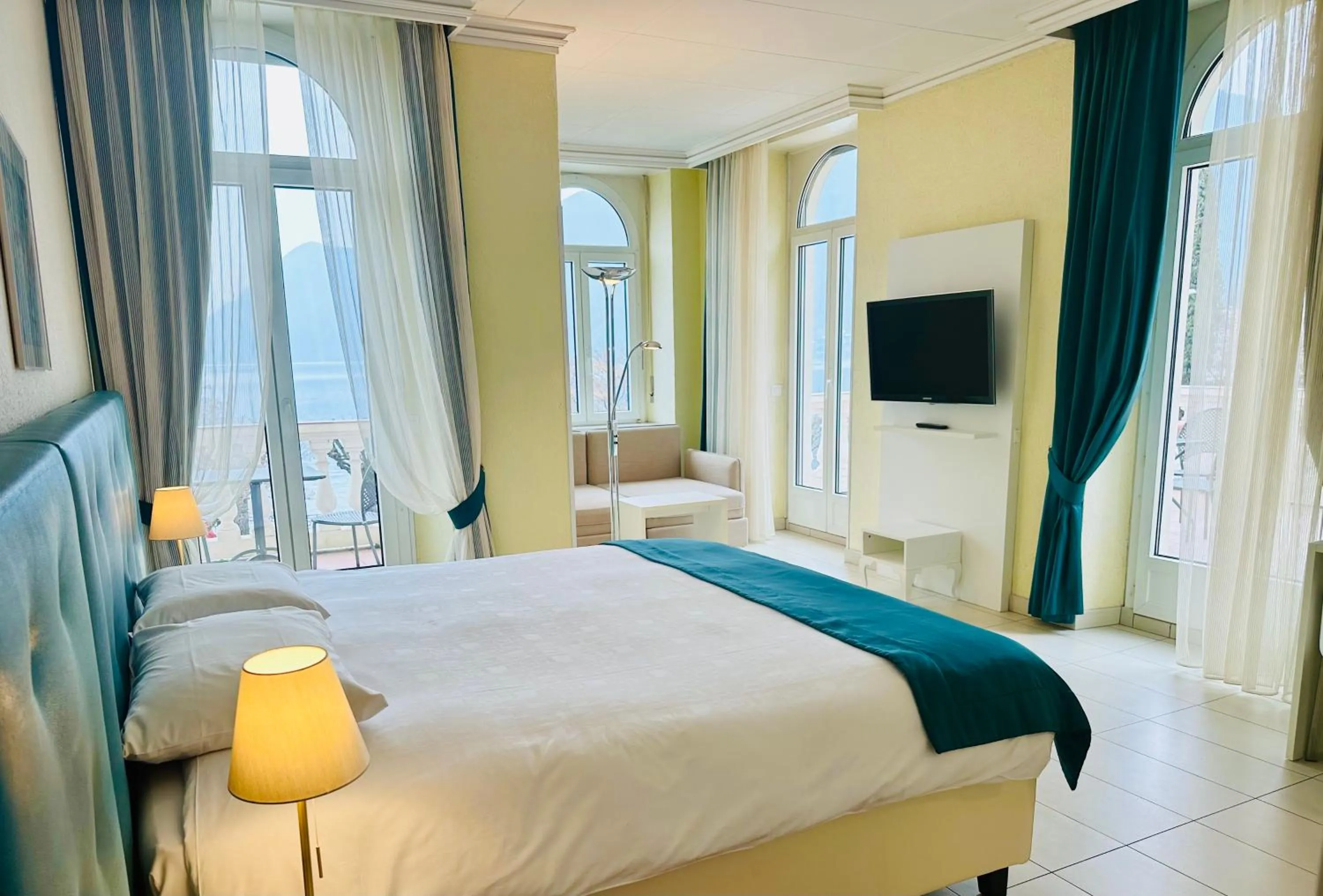 TV and multimedia, Bed in Best Western Hotel Bellevue au Lac