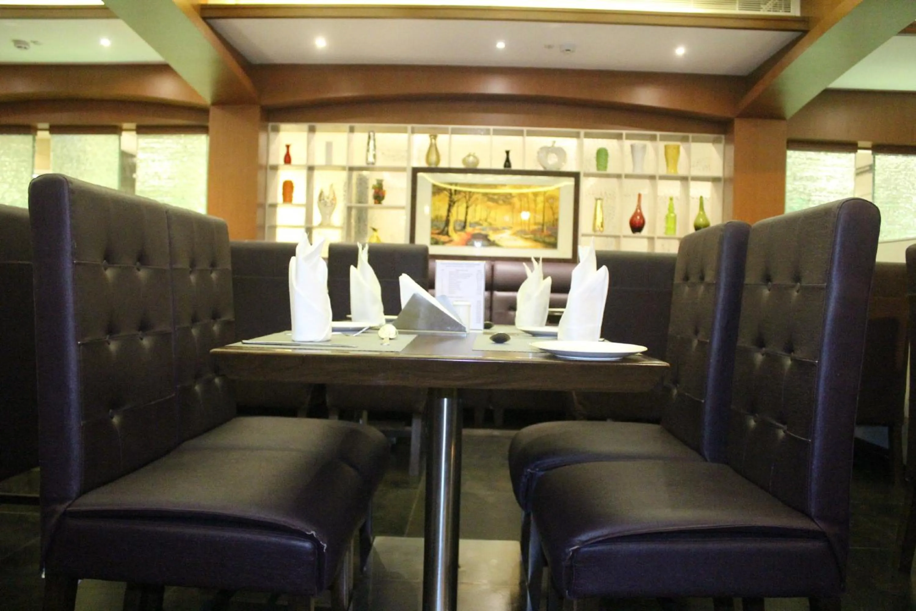 Restaurant/places to eat in Hotel Nk Grand Park Airport Hotel