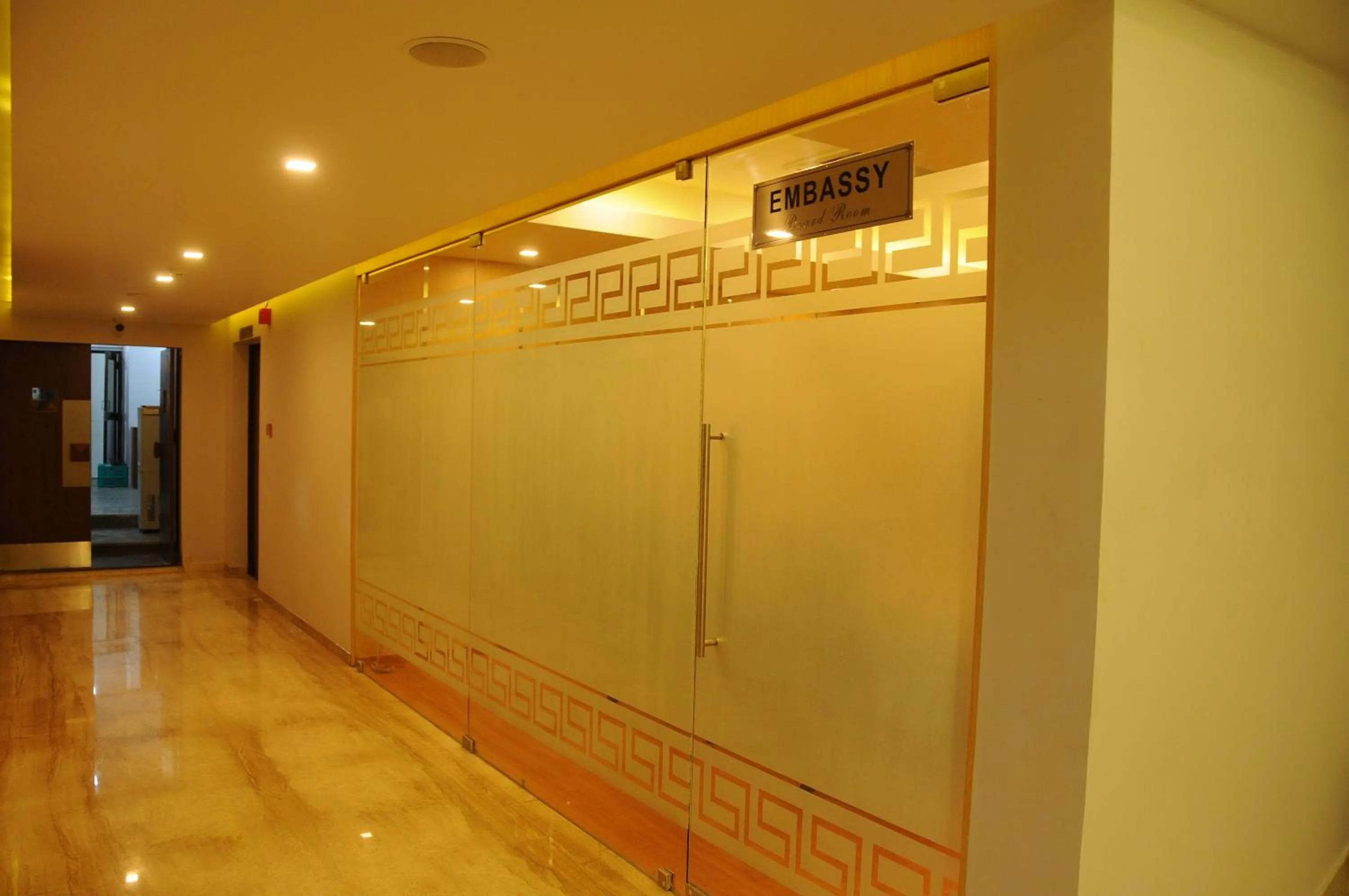 Business facilities in Hotel Nk Grand Park Airport Hotel