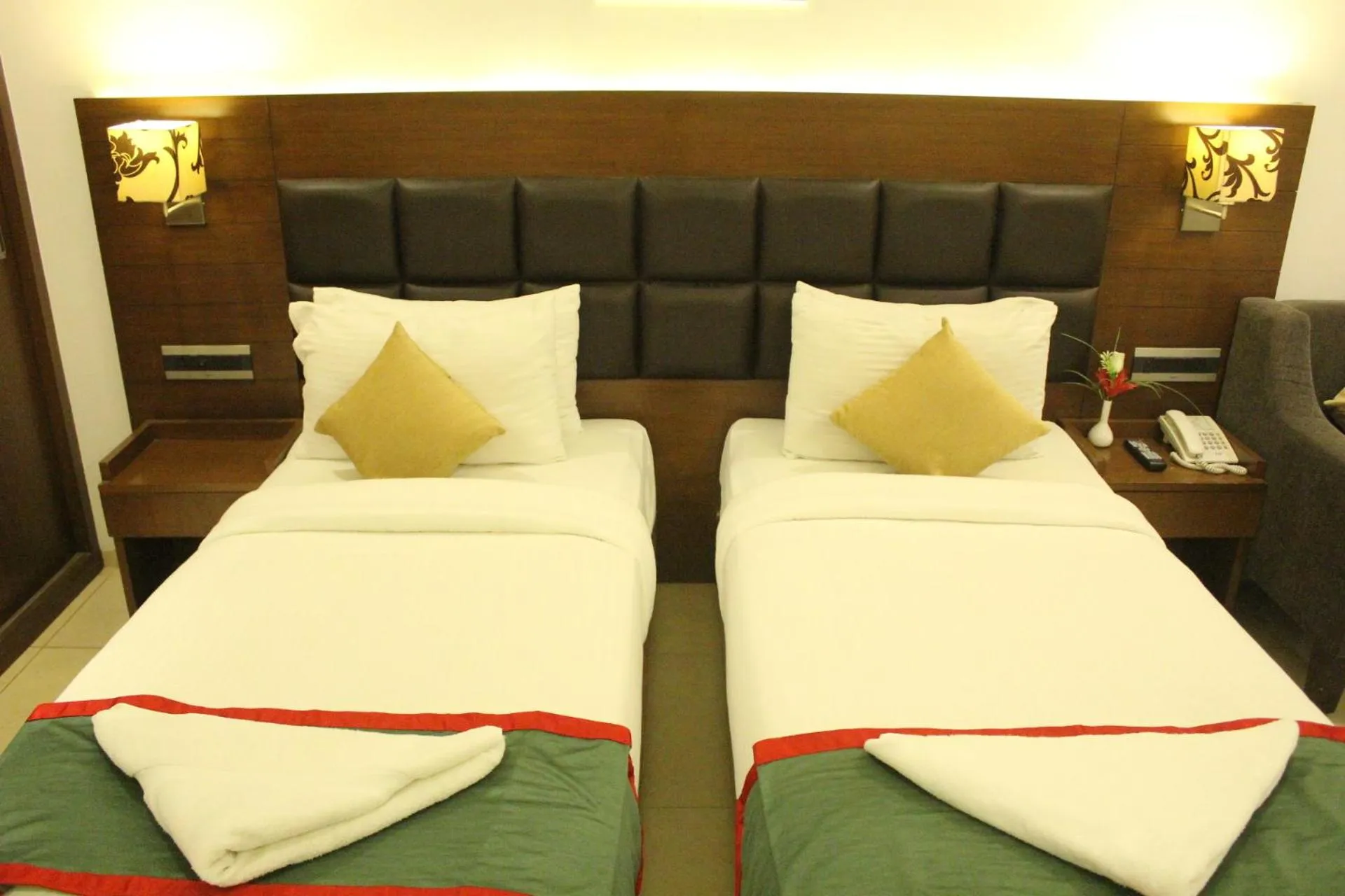 Bed in Hotel Nk Grand Park Airport Hotel