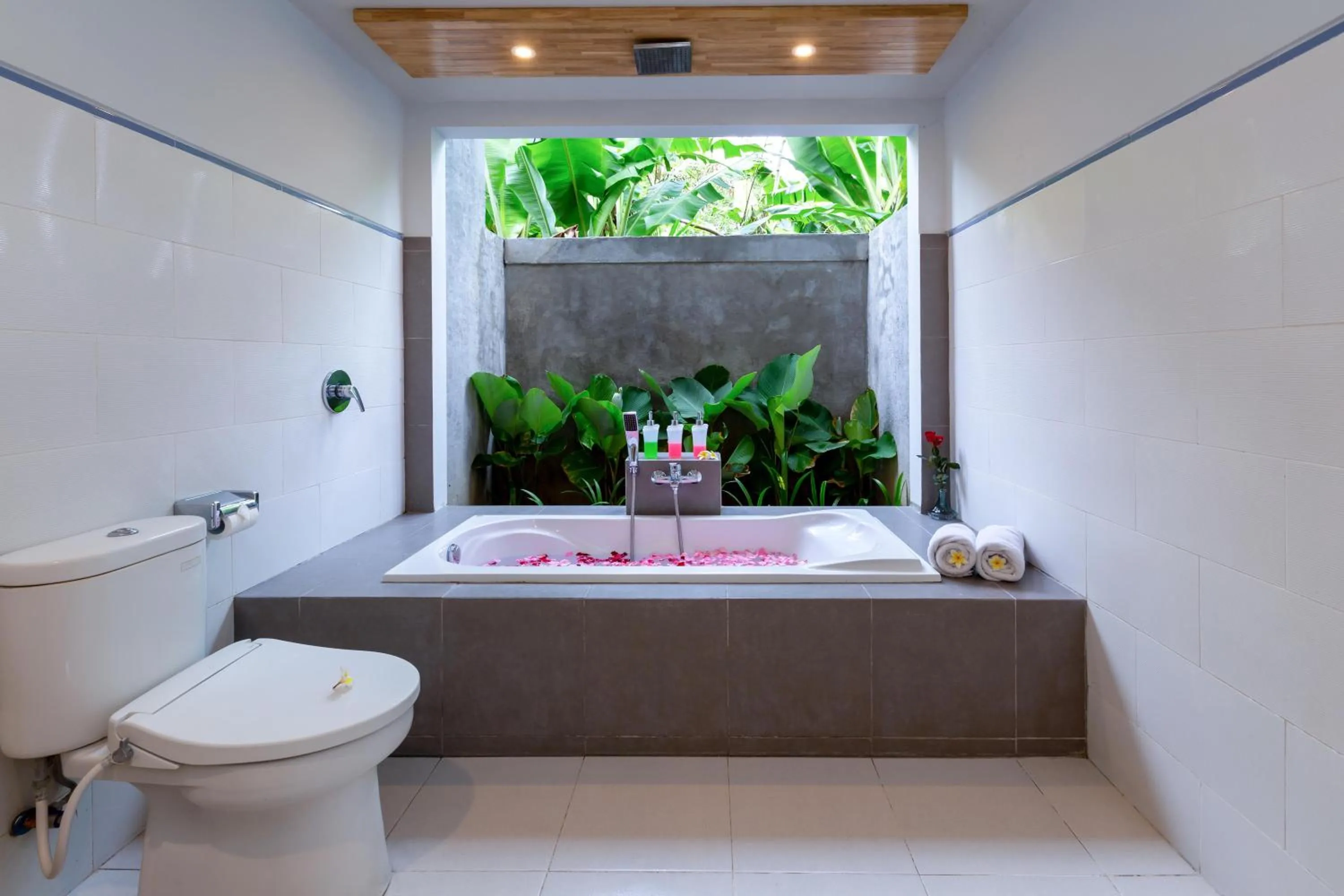 Toilet in Paisa Villa Seminyak