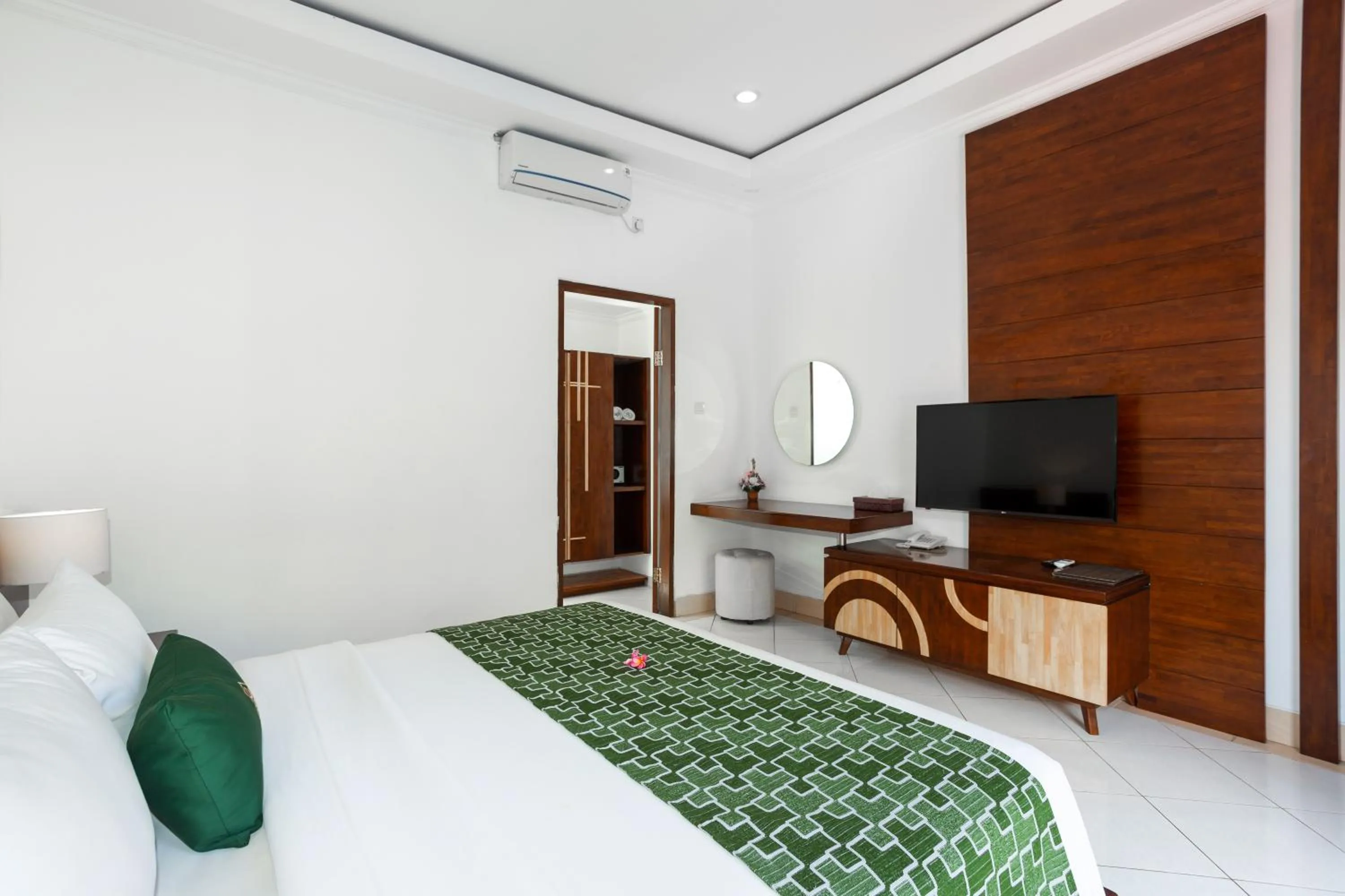 Bed in Paisa Villa Seminyak