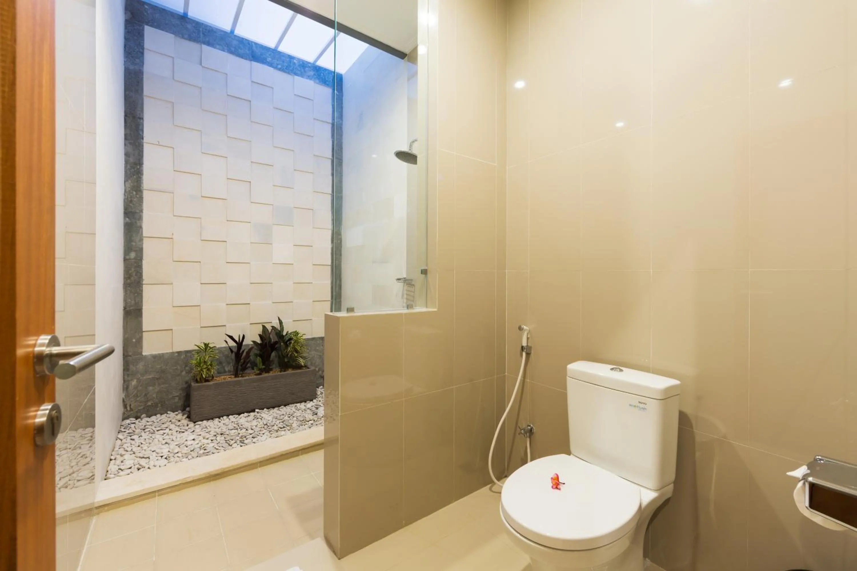 Toilet in Paisa Villa Seminyak