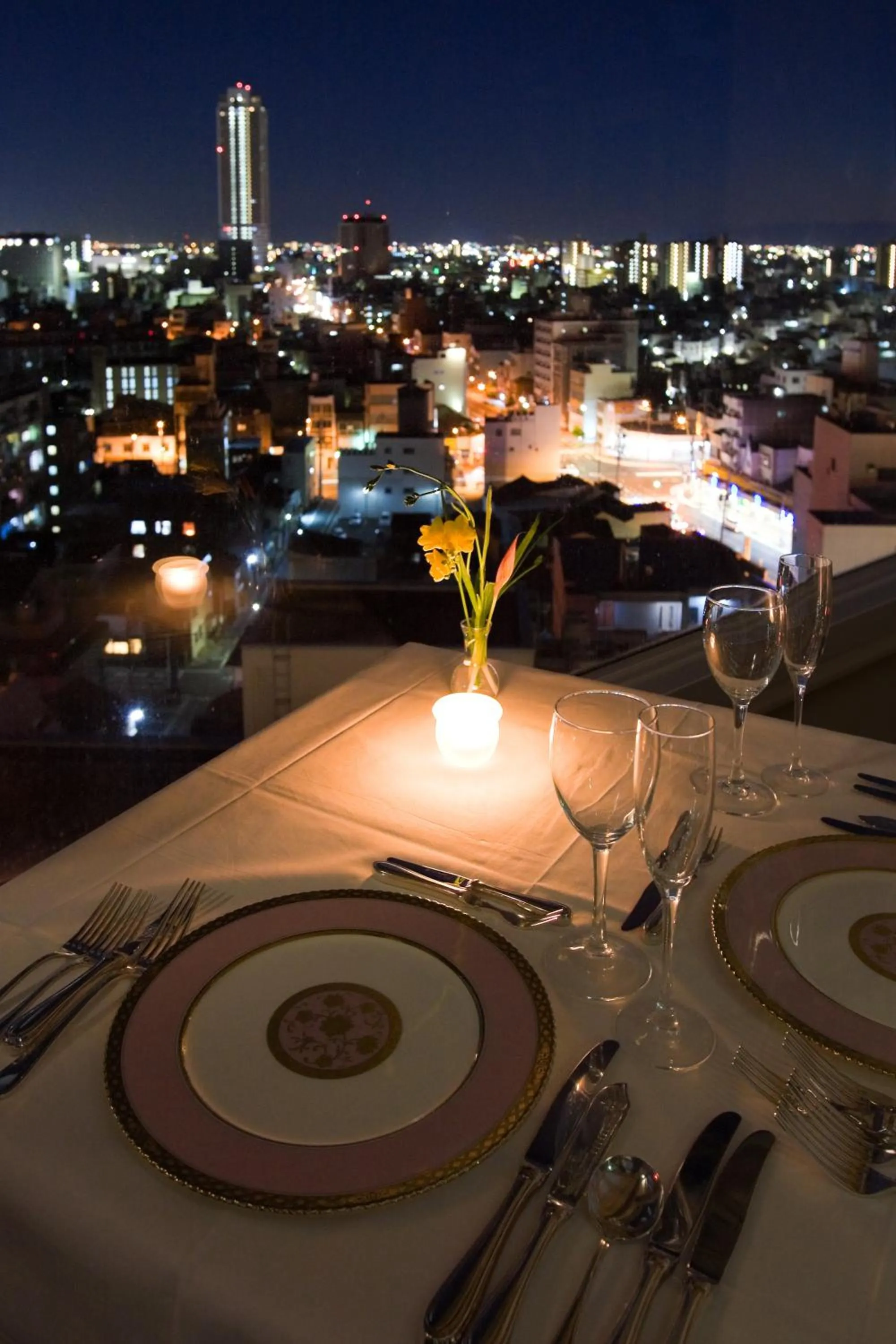 Restaurant/places to eat in Hotel Grand Vert Gizan