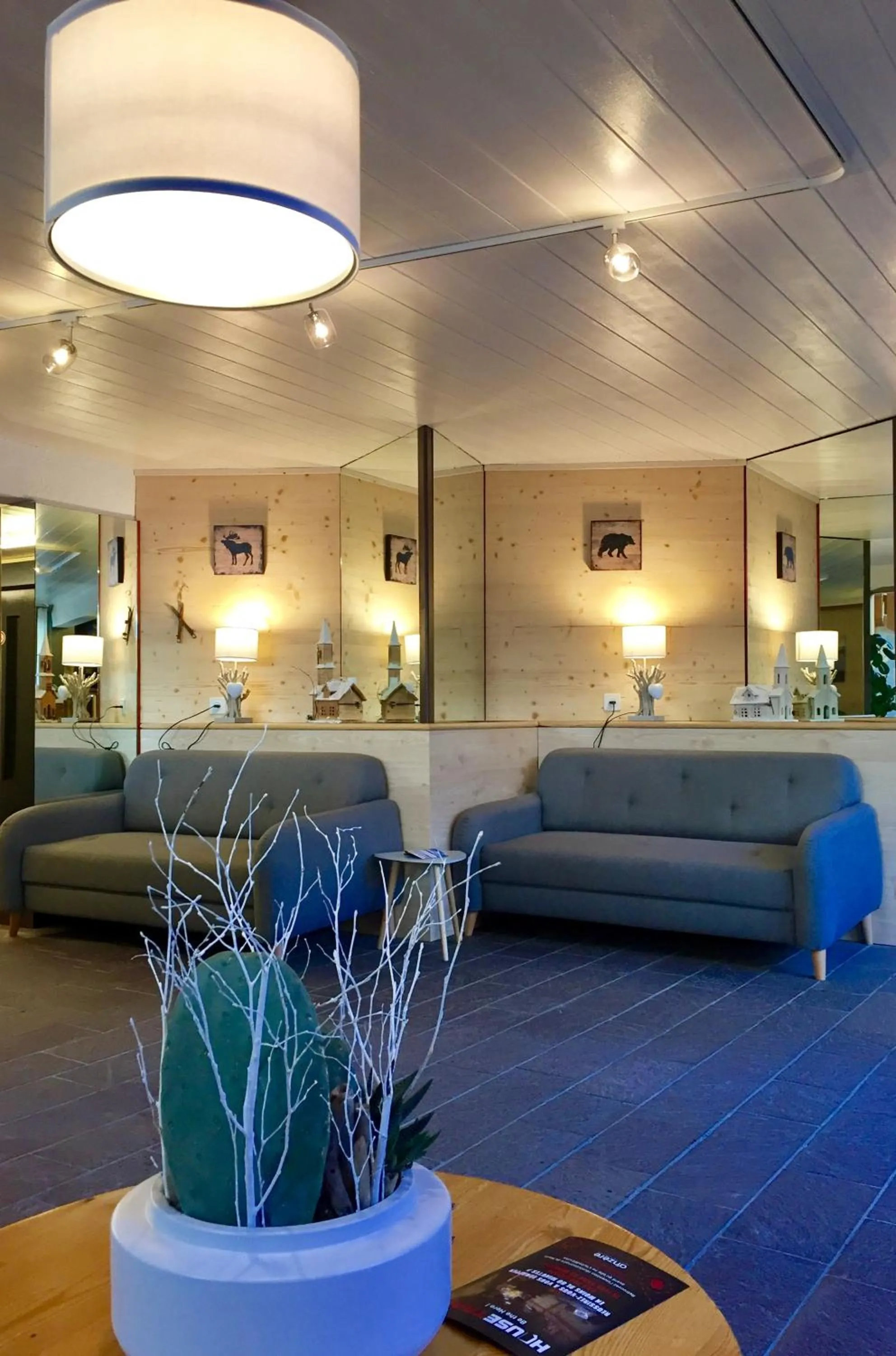 Lobby or reception in Eden Resort Anzère