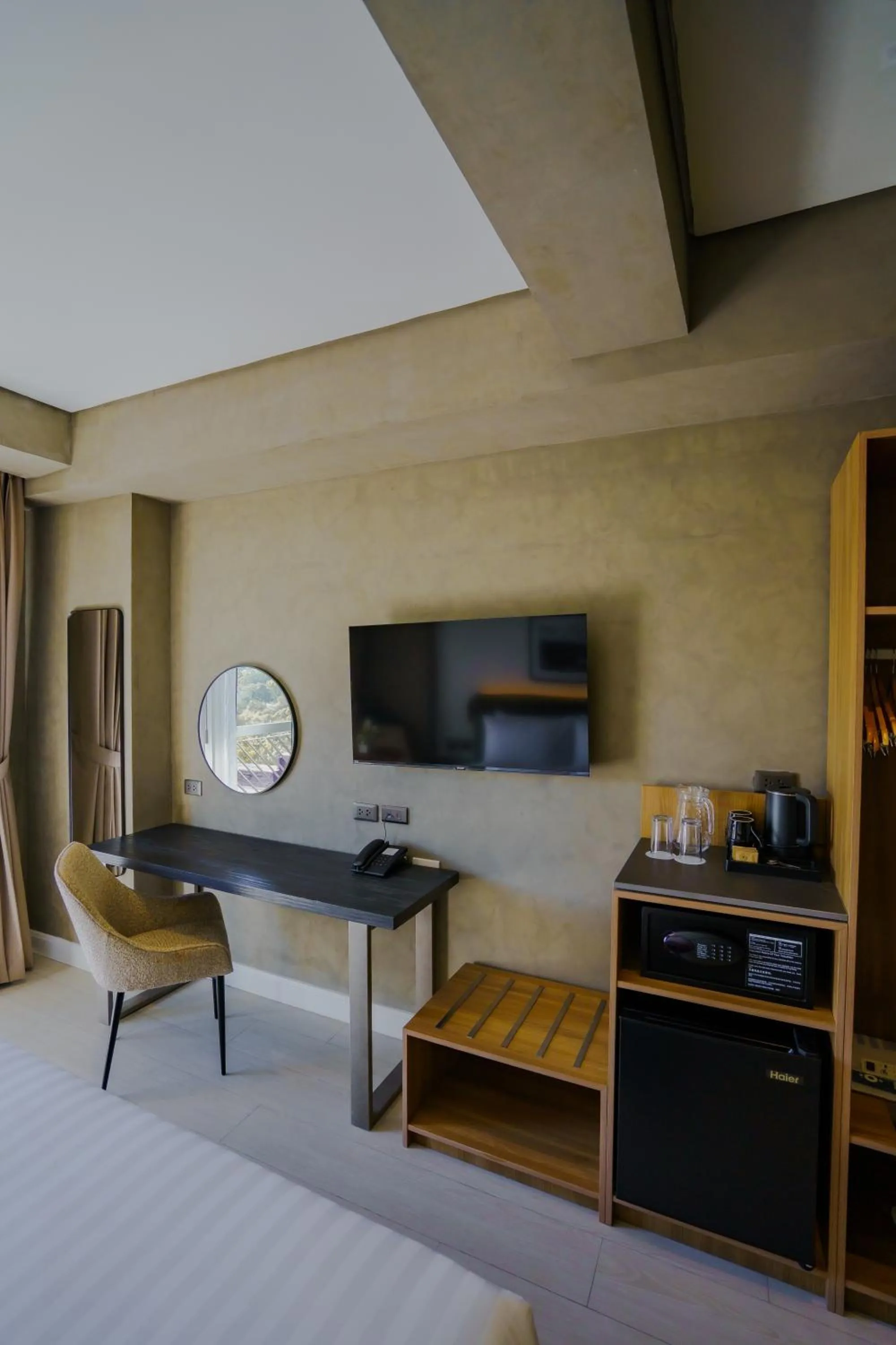 TV and multimedia, Bed in Venus Parkview Hotel