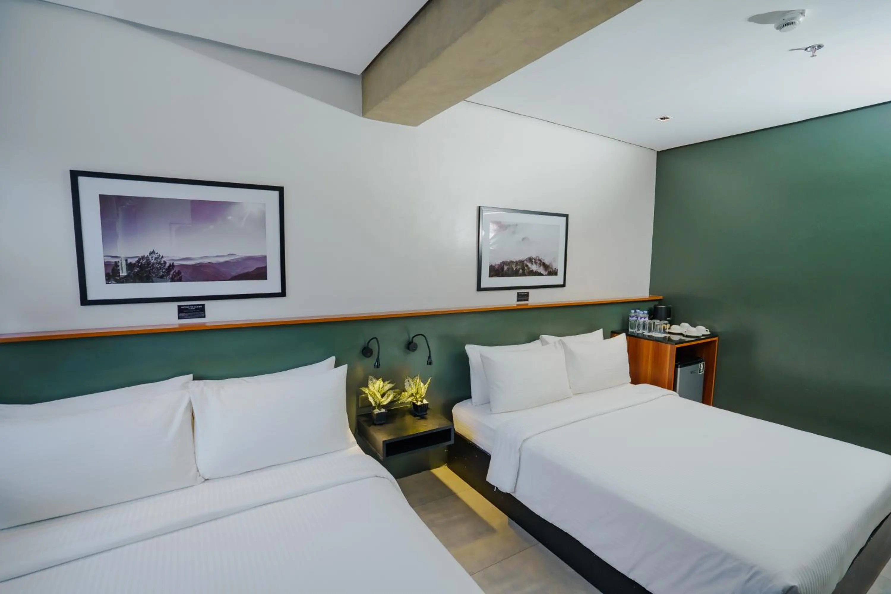 Photo of the whole room, Bed in Venus Parkview Hotel