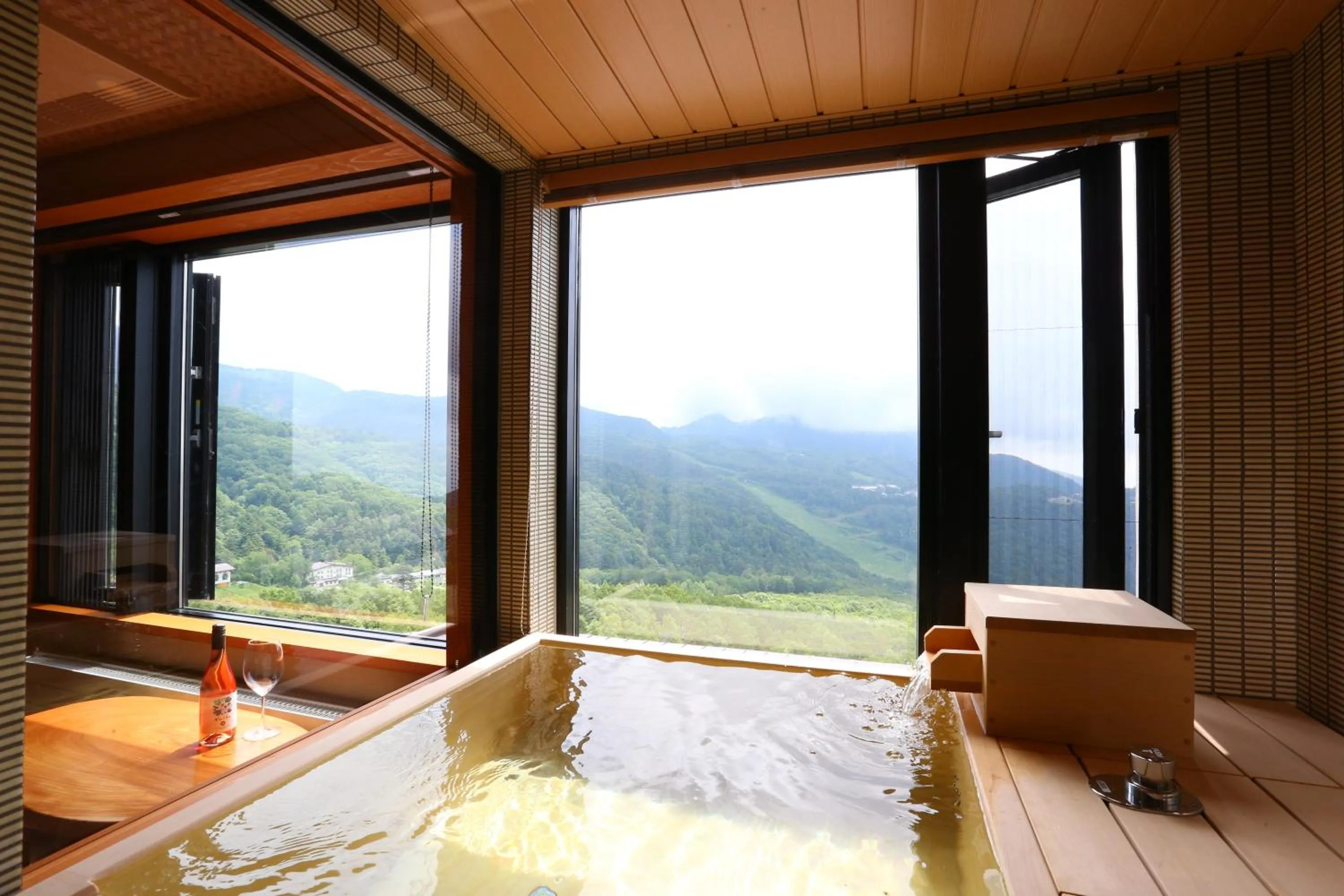 Mountain view in Hotel Higashidate