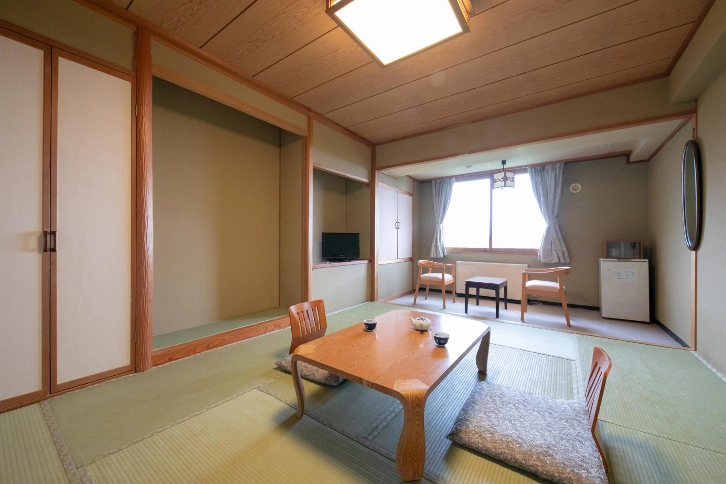 Photo of the whole room in Hotel Higashidate