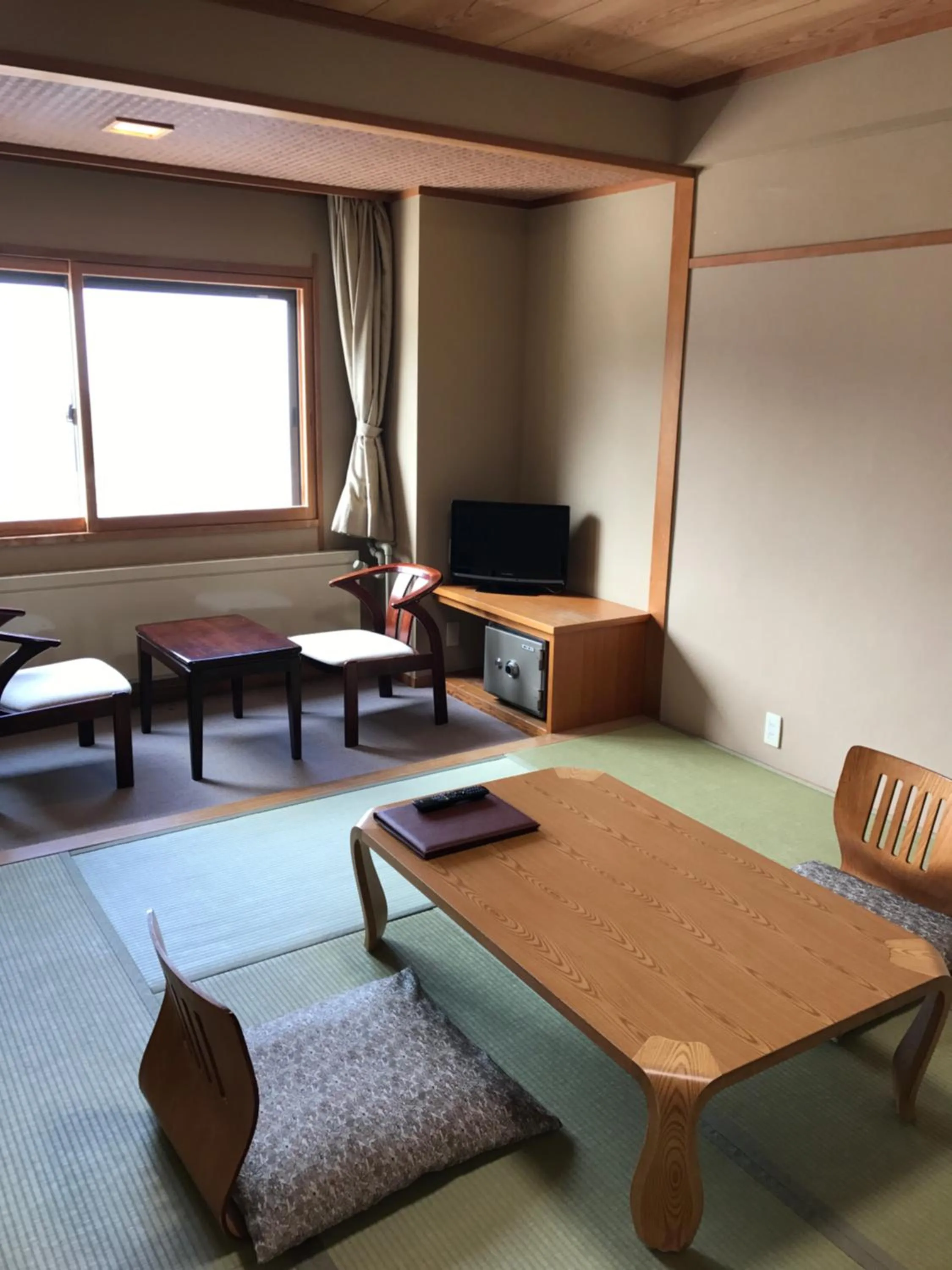 Photo of the whole room in Hotel Higashidate