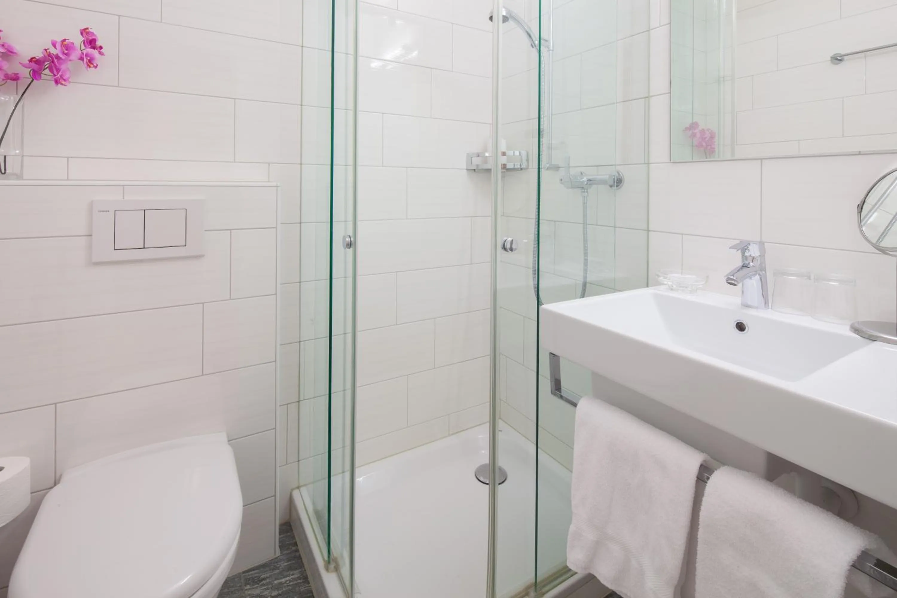 Bathroom in Hotel Chesa Surlej