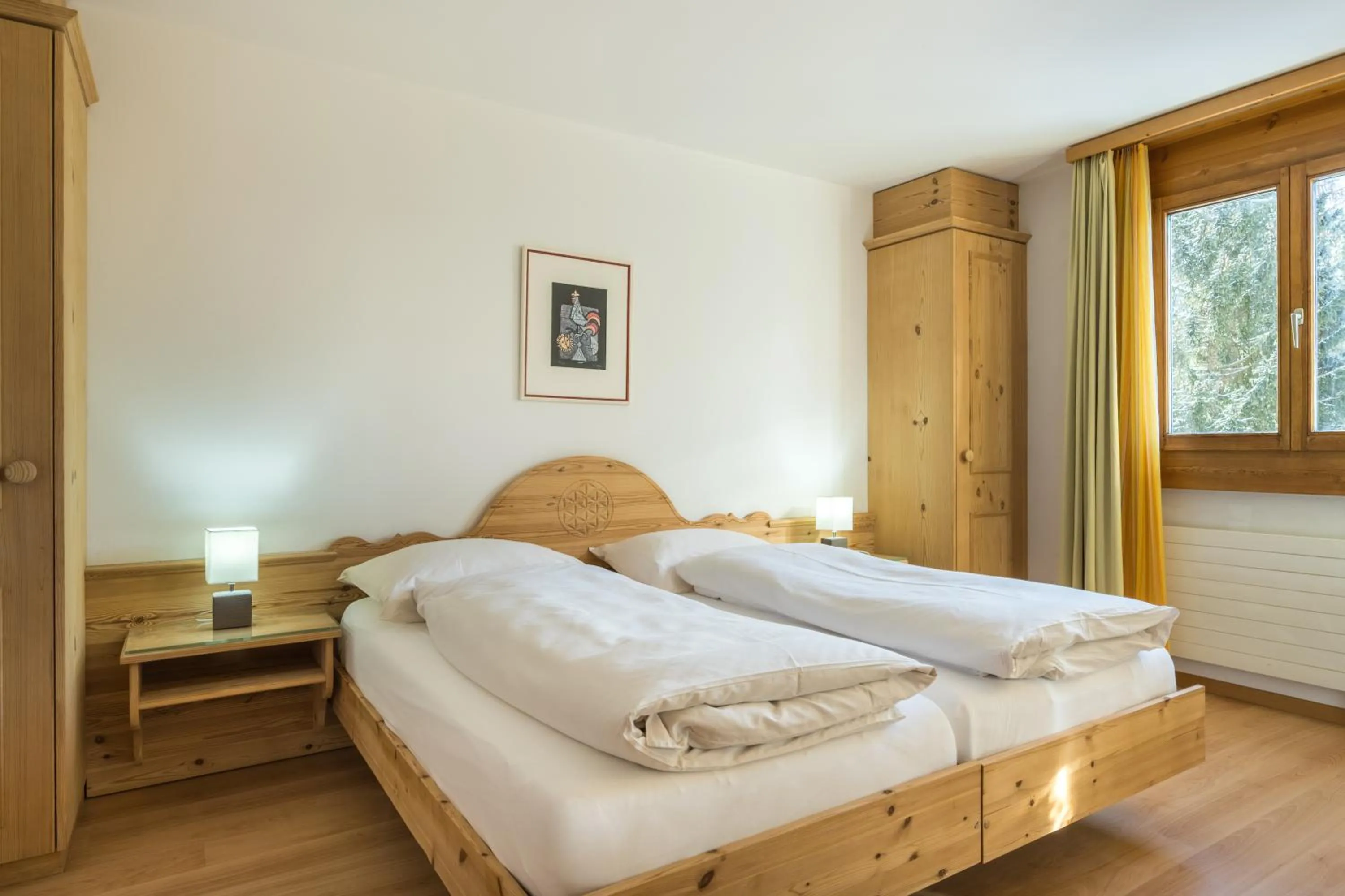 Bed in Hotel Chesa Surlej