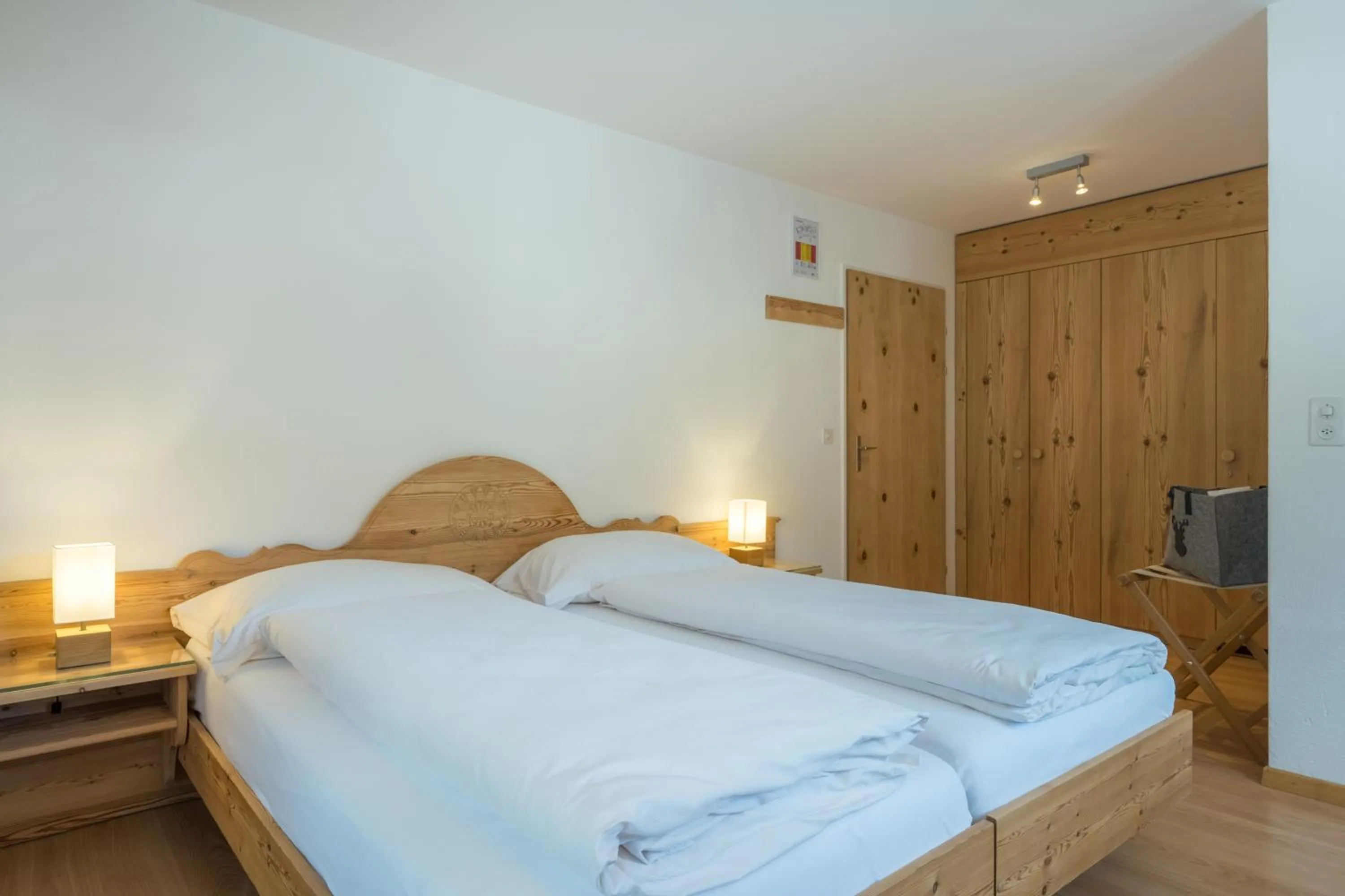 Bed in Hotel Chesa Surlej