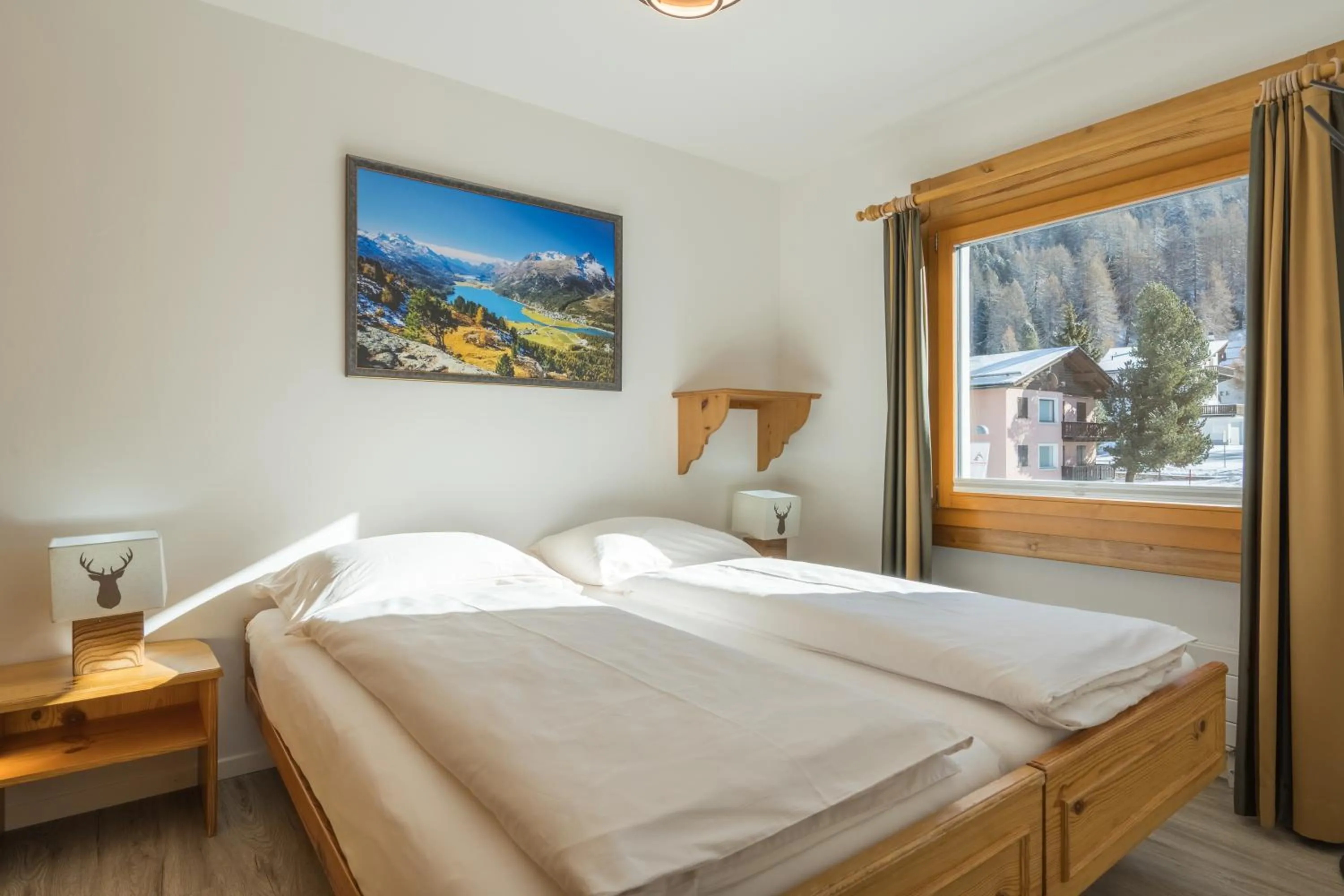 Bed in Hotel Chesa Surlej