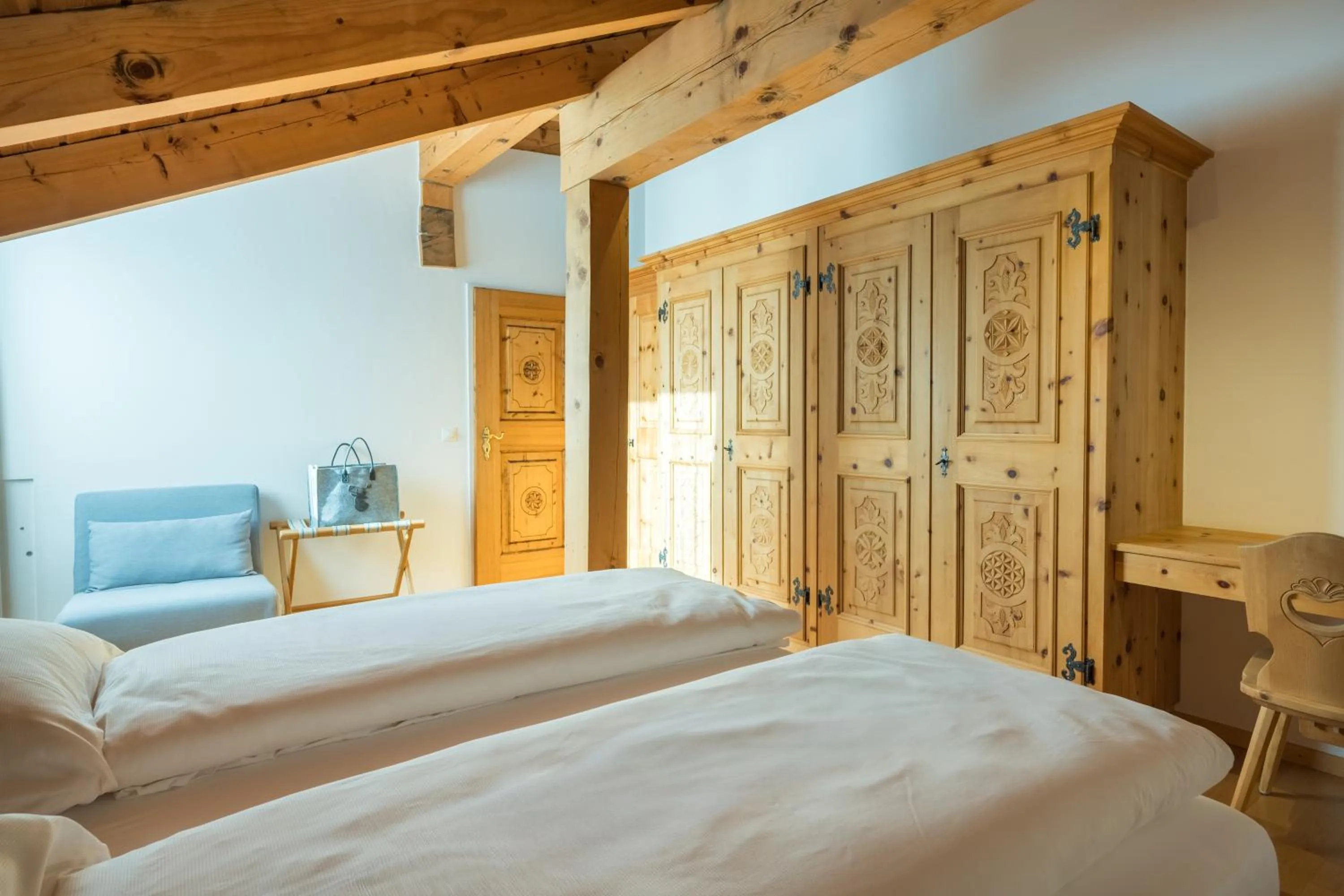 Bed in Hotel Chesa Surlej