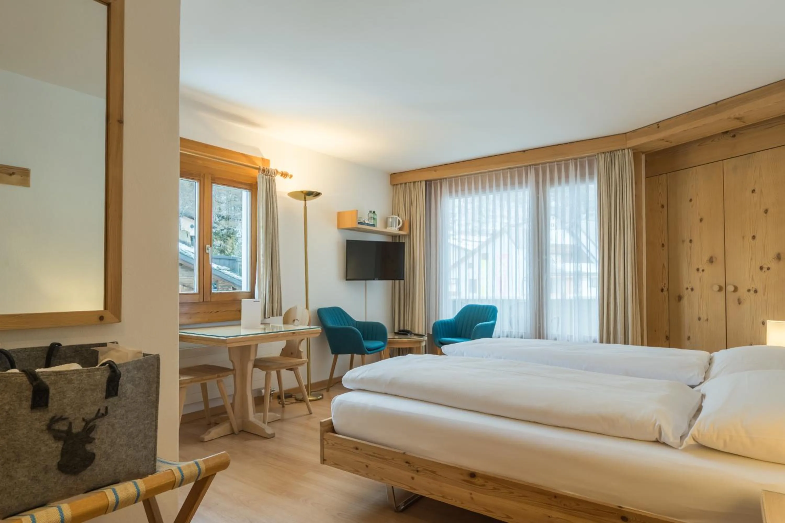 Bed in Hotel Chesa Surlej