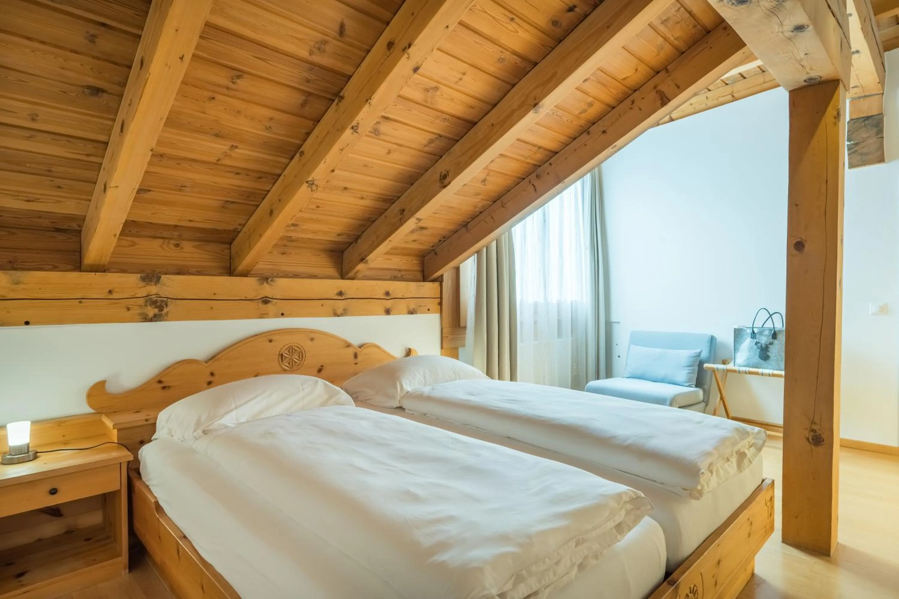 Bed in Hotel Chesa Surlej