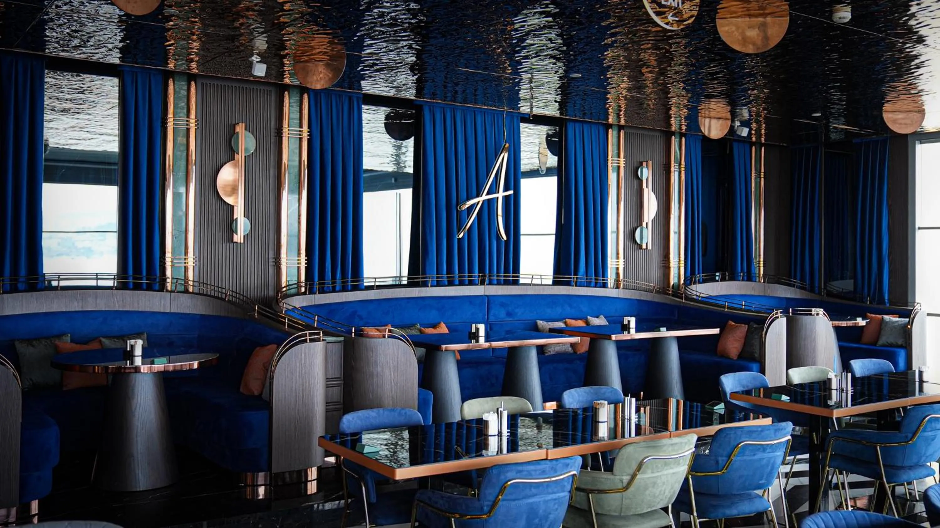 Restaurant/places to eat in Metropolitan Hotels Bosphorus - Special Category