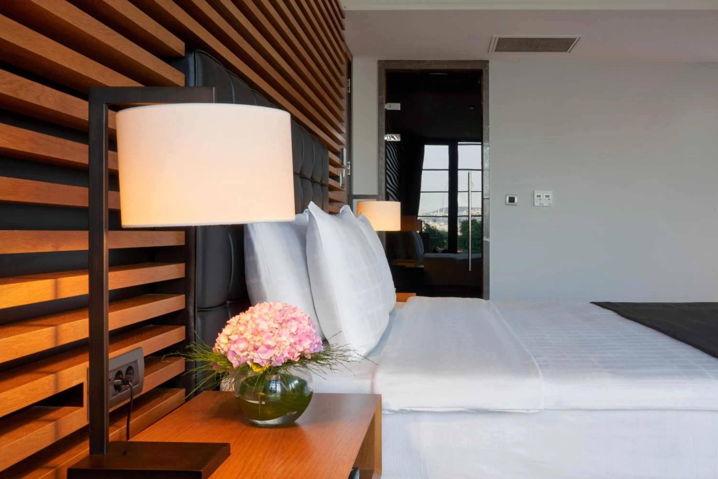 Bed in Metropolitan Hotels Bosphorus - Special Category