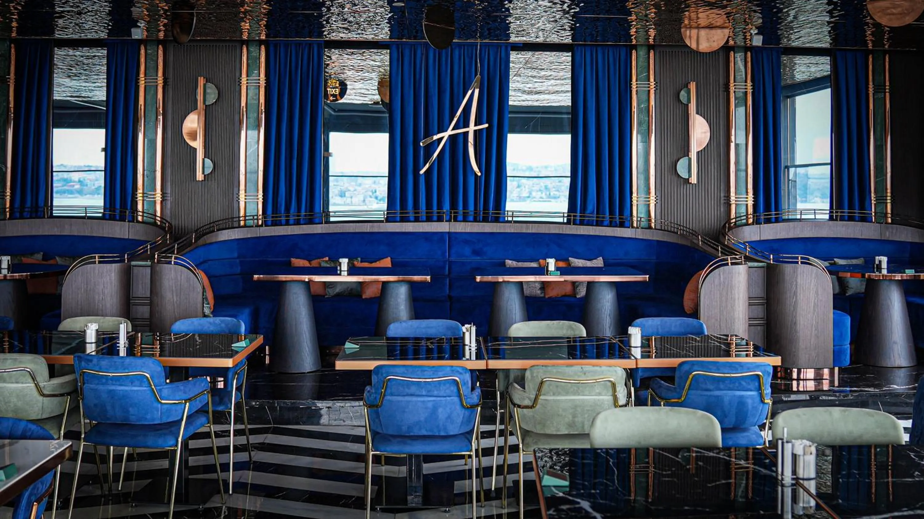 Restaurant/places to eat in Metropolitan Hotels Bosphorus - Special Category