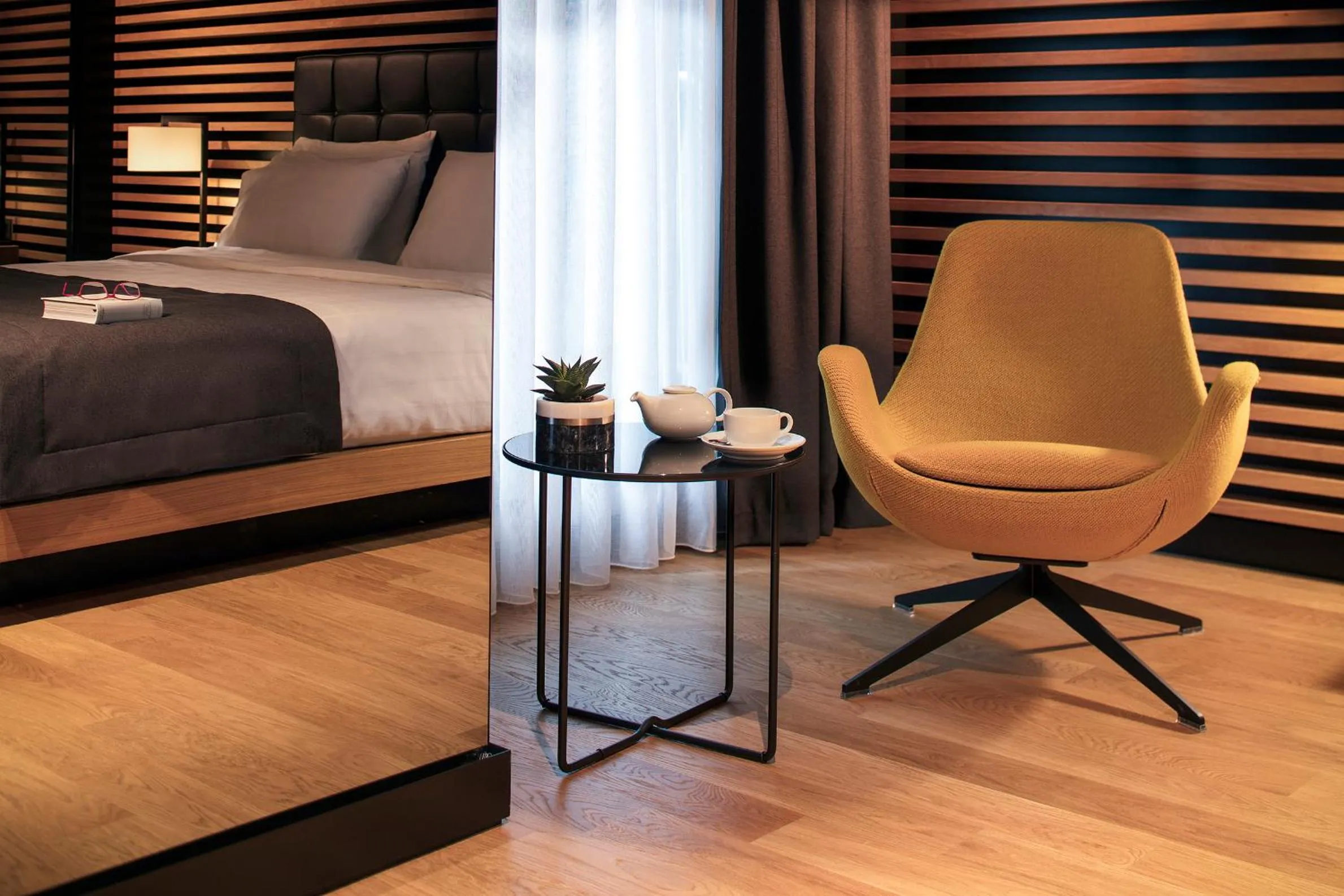 hair dresser, Bed in Metropolitan Hotels Bosphorus - Special Category