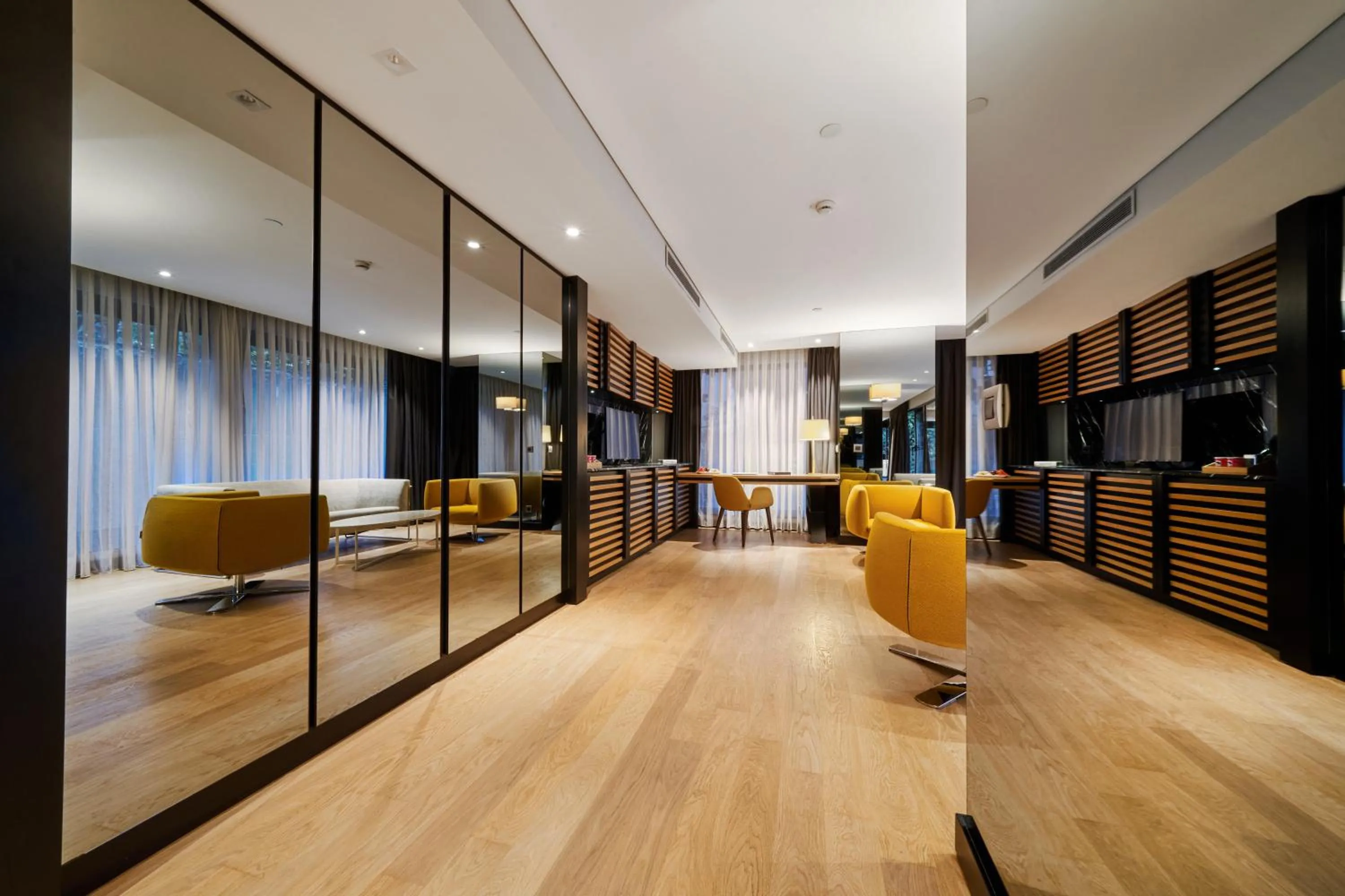 Seating area in Metropolitan Hotels Bosphorus - Special Category