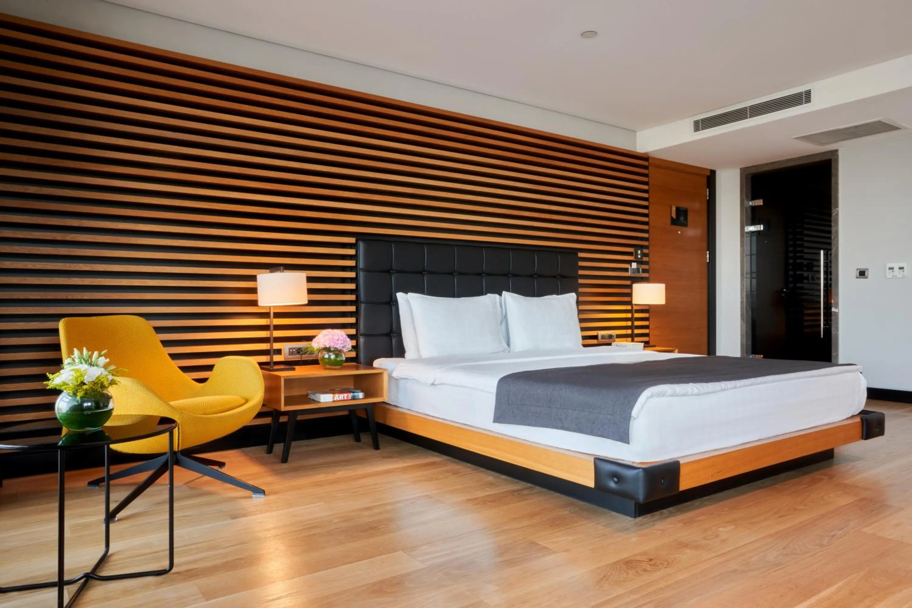 Photo of the whole room, Bed in Metropolitan Hotels Bosphorus - Special Category