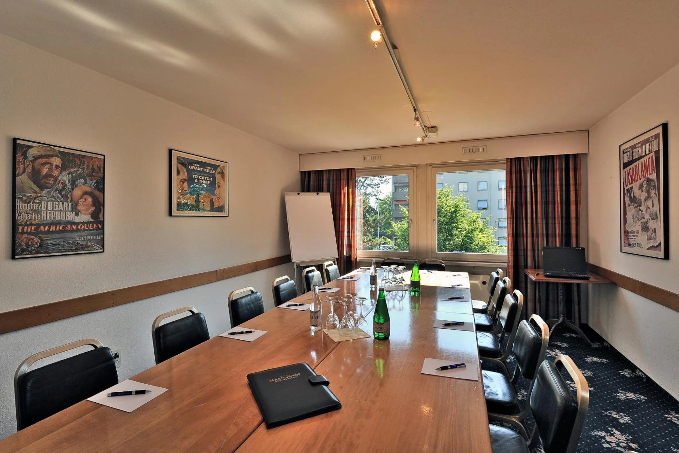 Business facilities in Martinshof