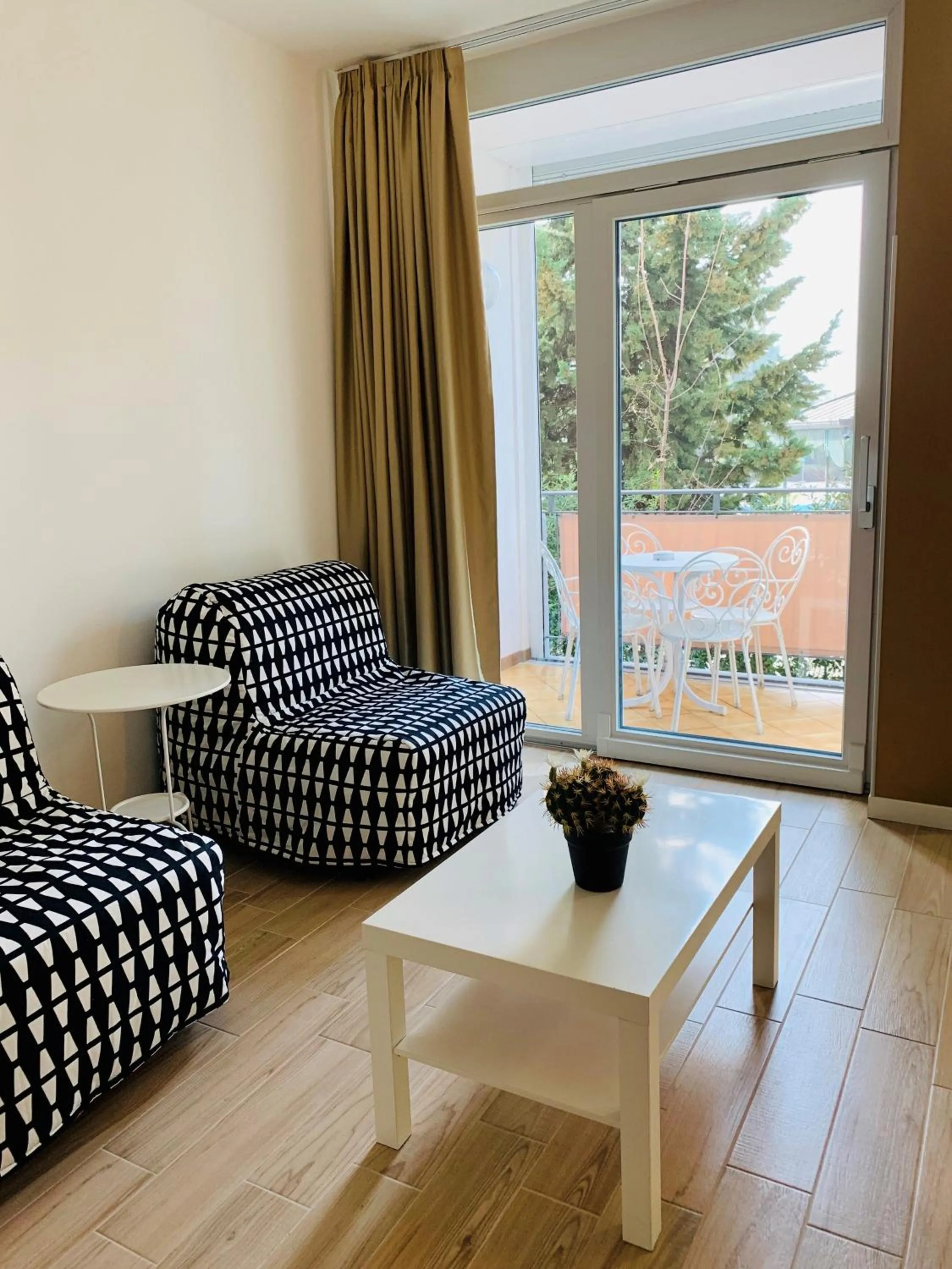 Front Lake Apartment Bardolino