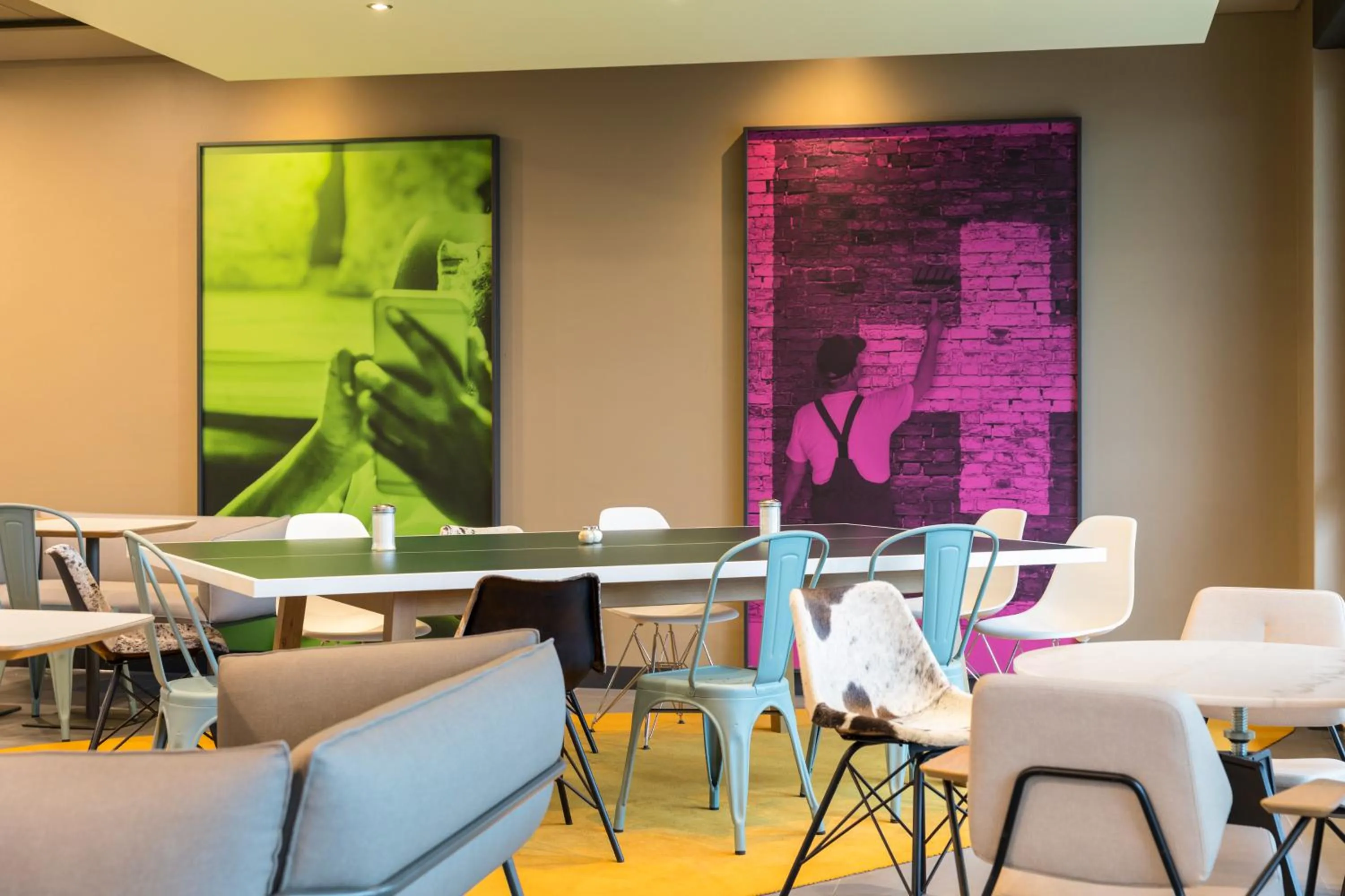 Library in ibis Zürich Messe Airport