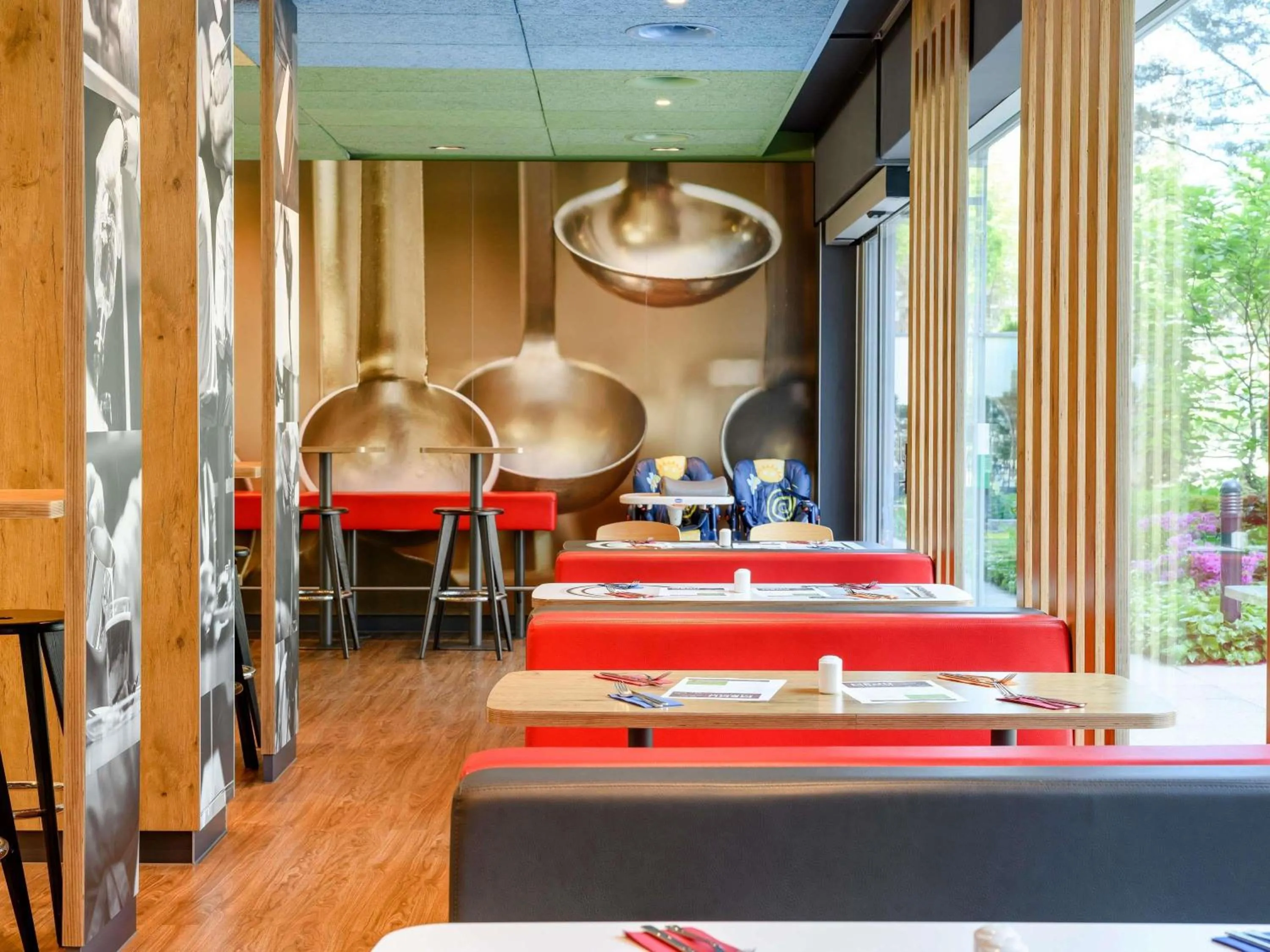 Breakfast in ibis Zürich City West