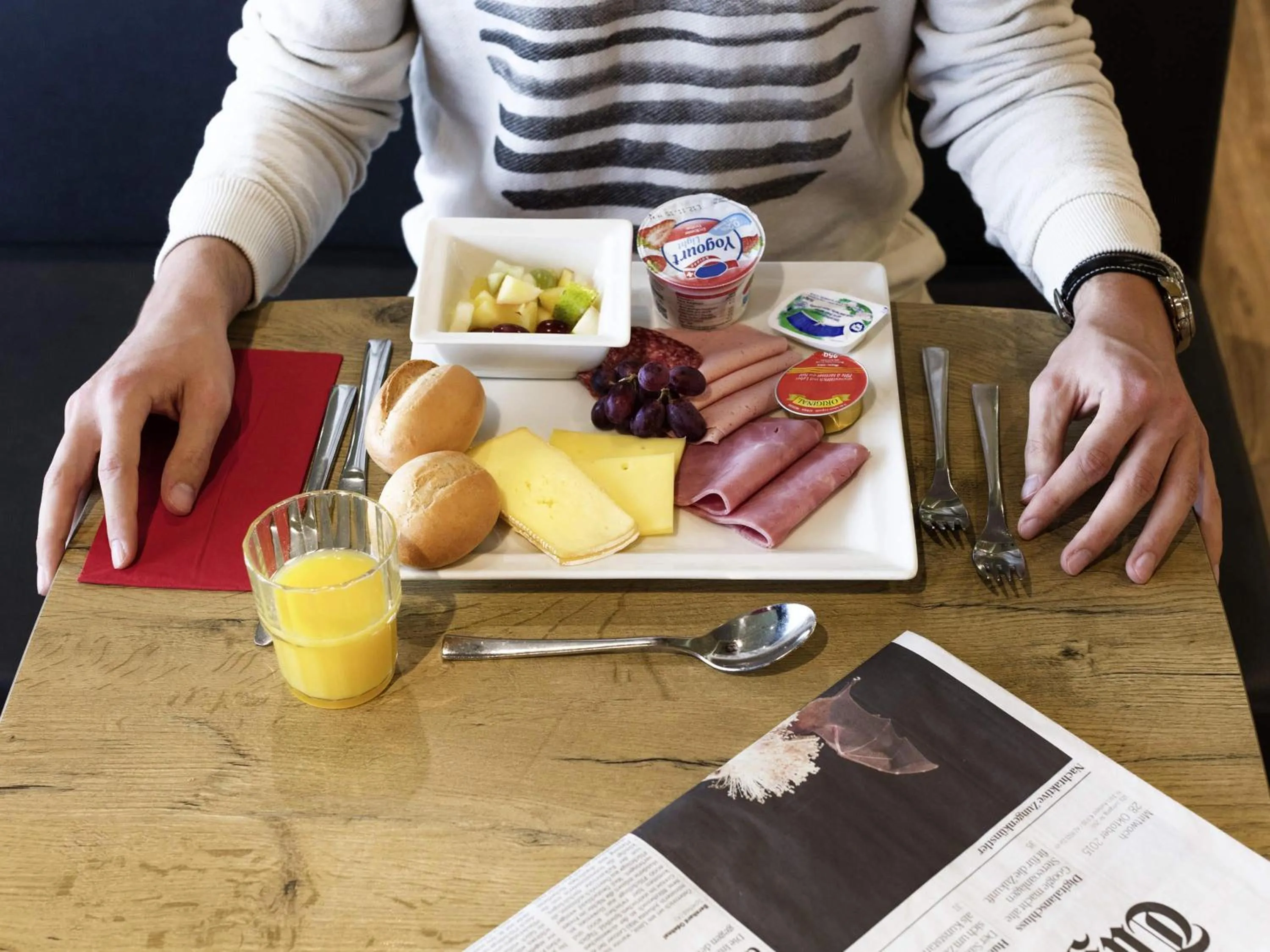 Breakfast in ibis Zürich City West