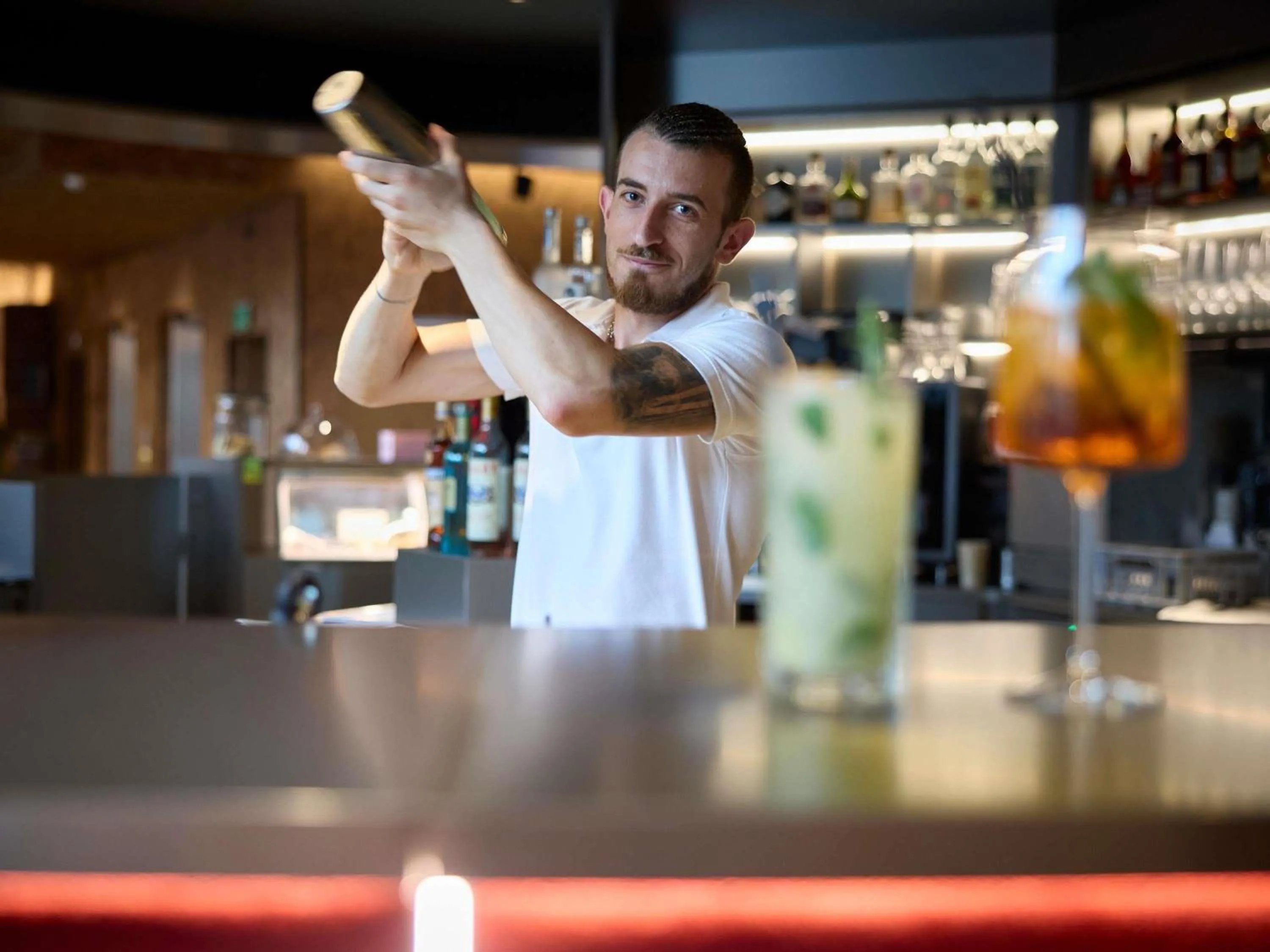 Restaurant/places to eat in ibis Zürich City West