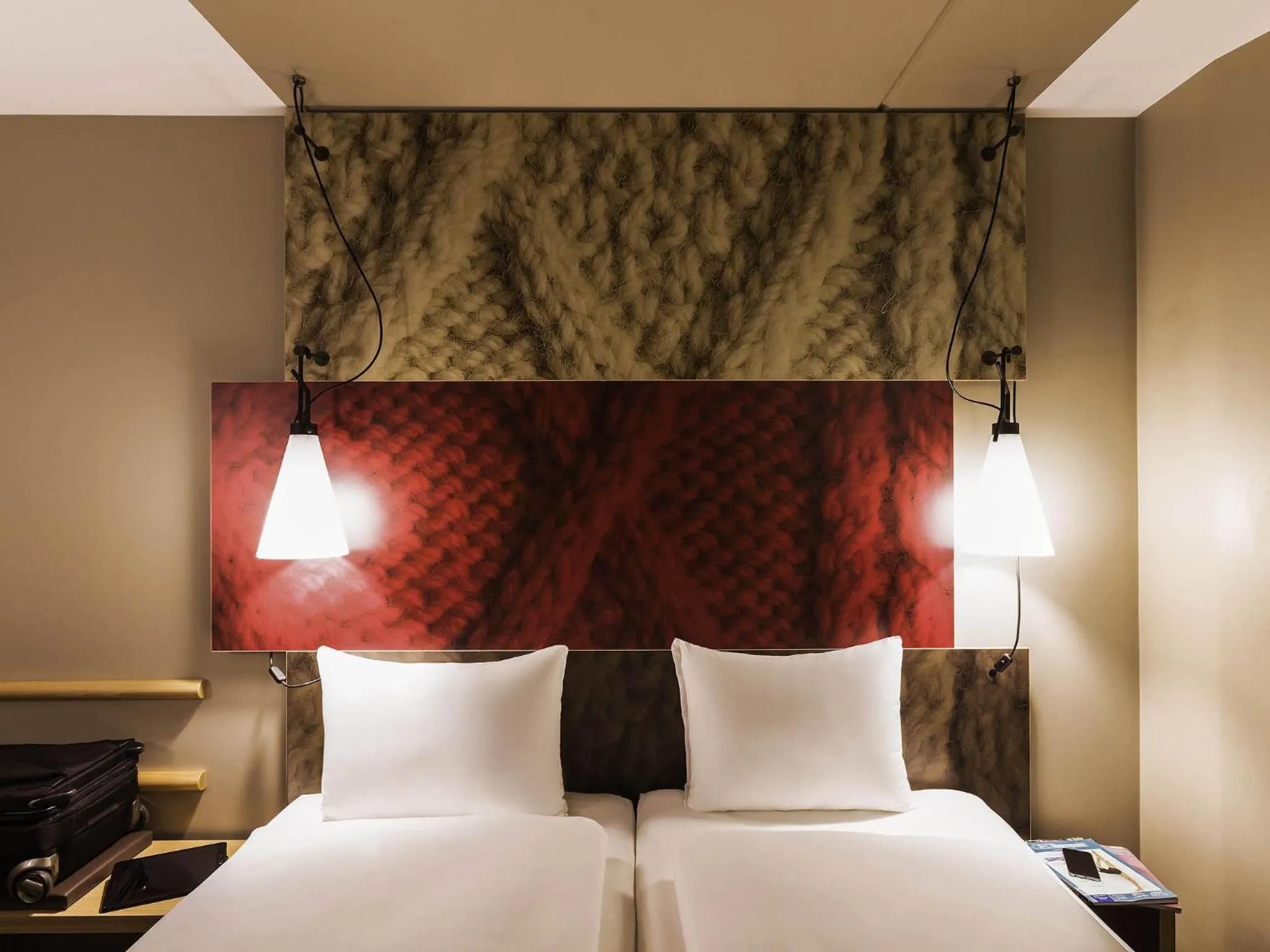 Bedroom, Bed in ibis Winterthur City