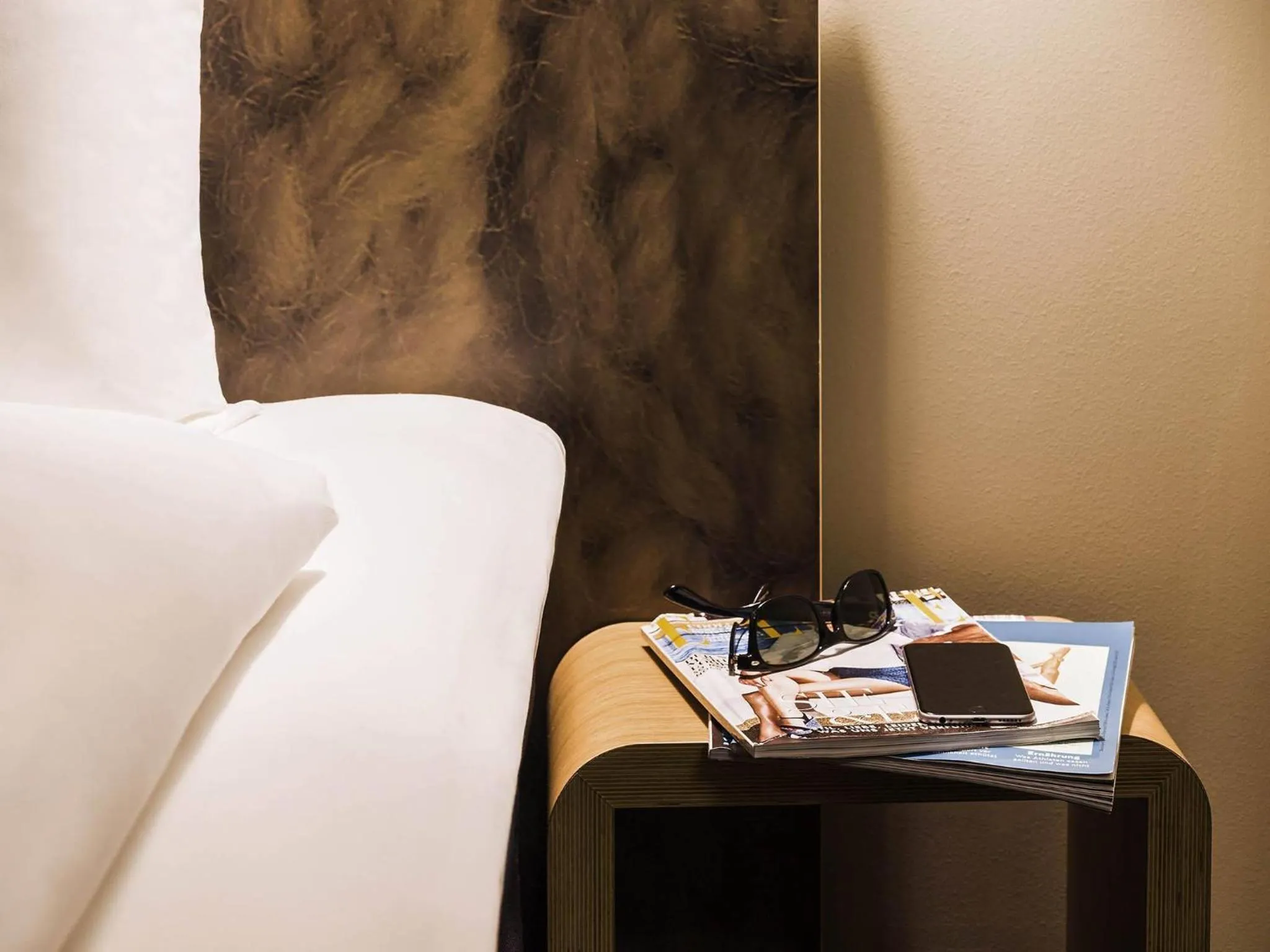 Bedroom, Bed in ibis Winterthur City