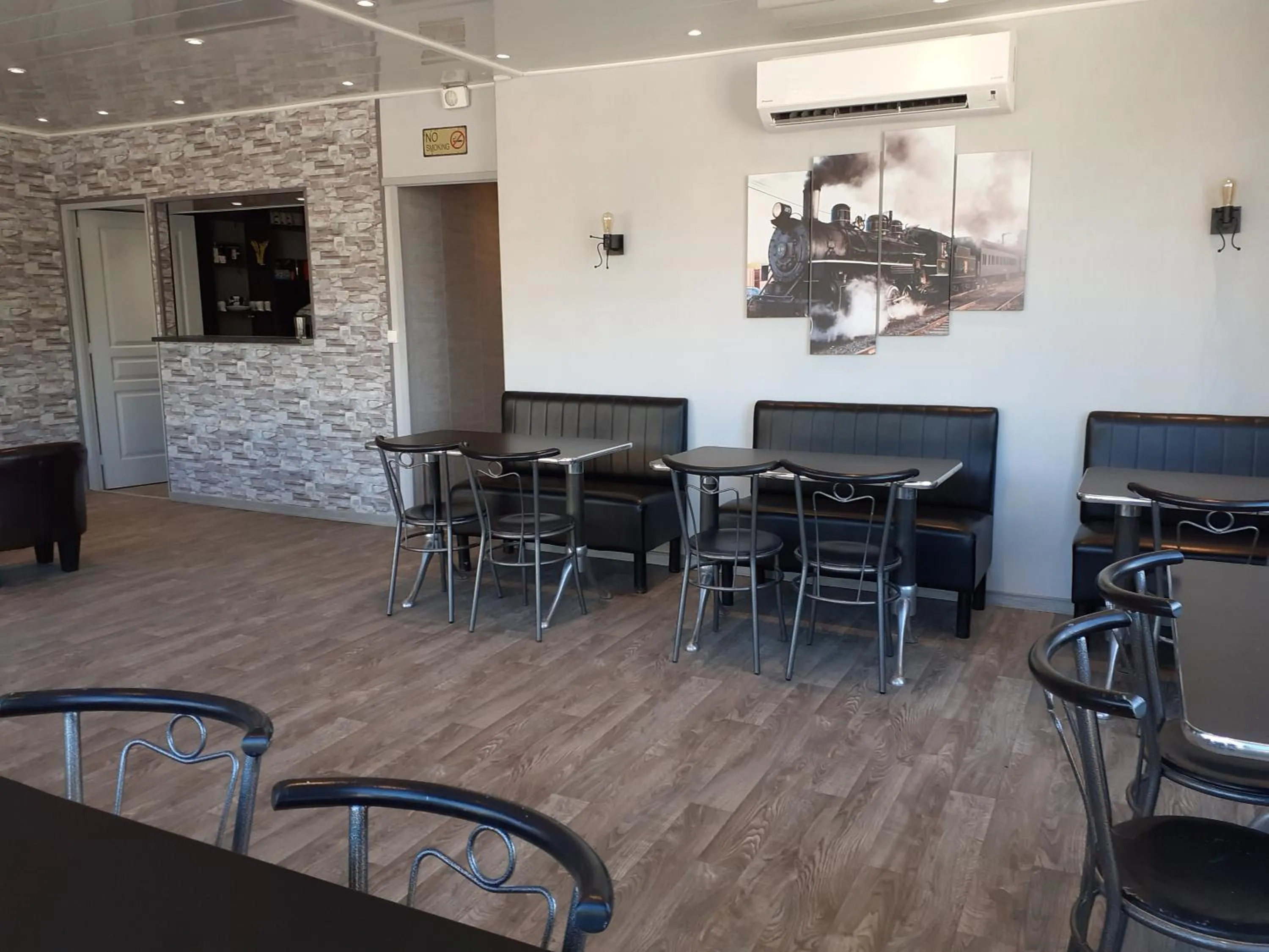 Breakfast in Hôtel des 2 Gares