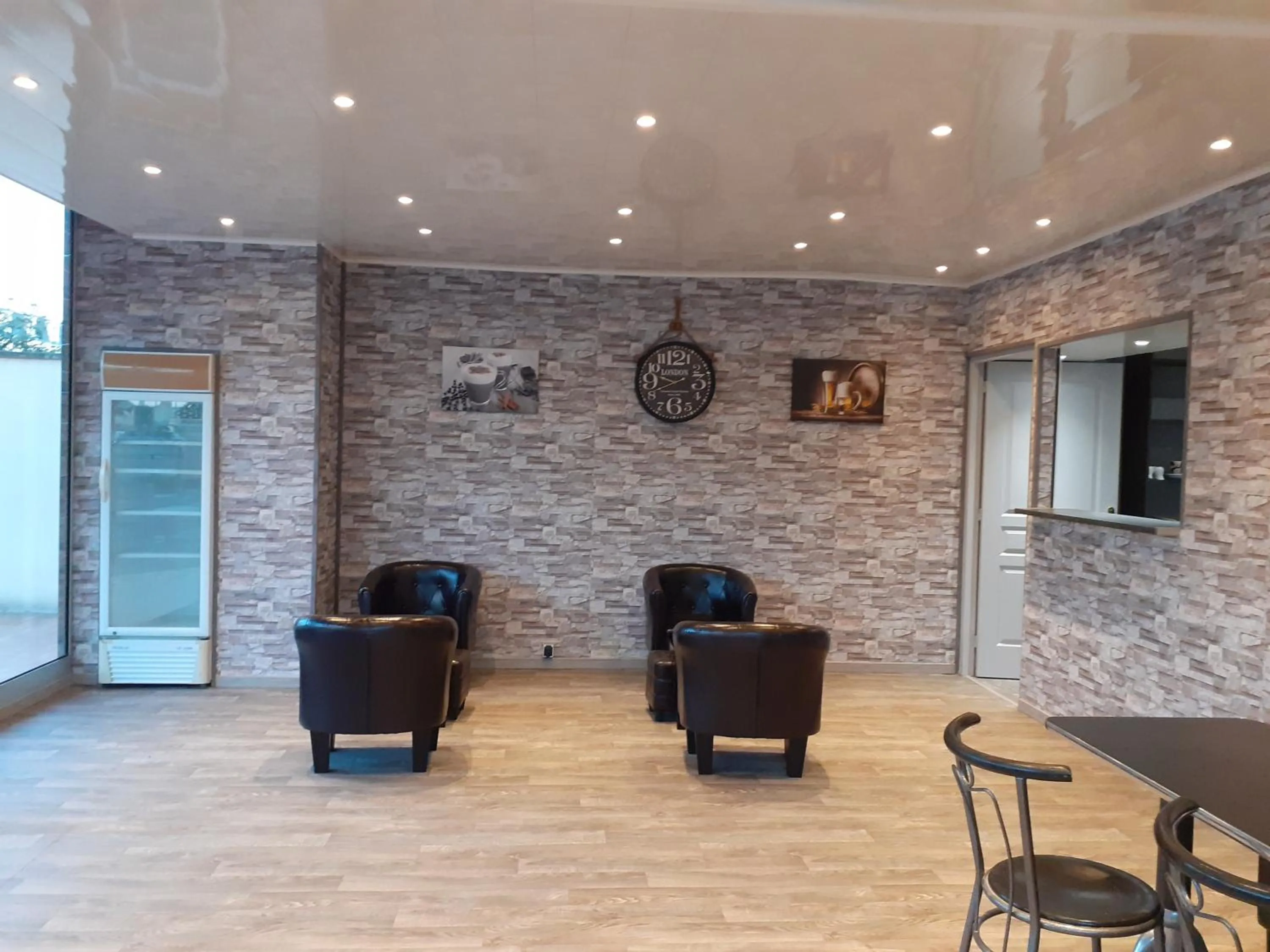 Living room in Hôtel des 2 Gares