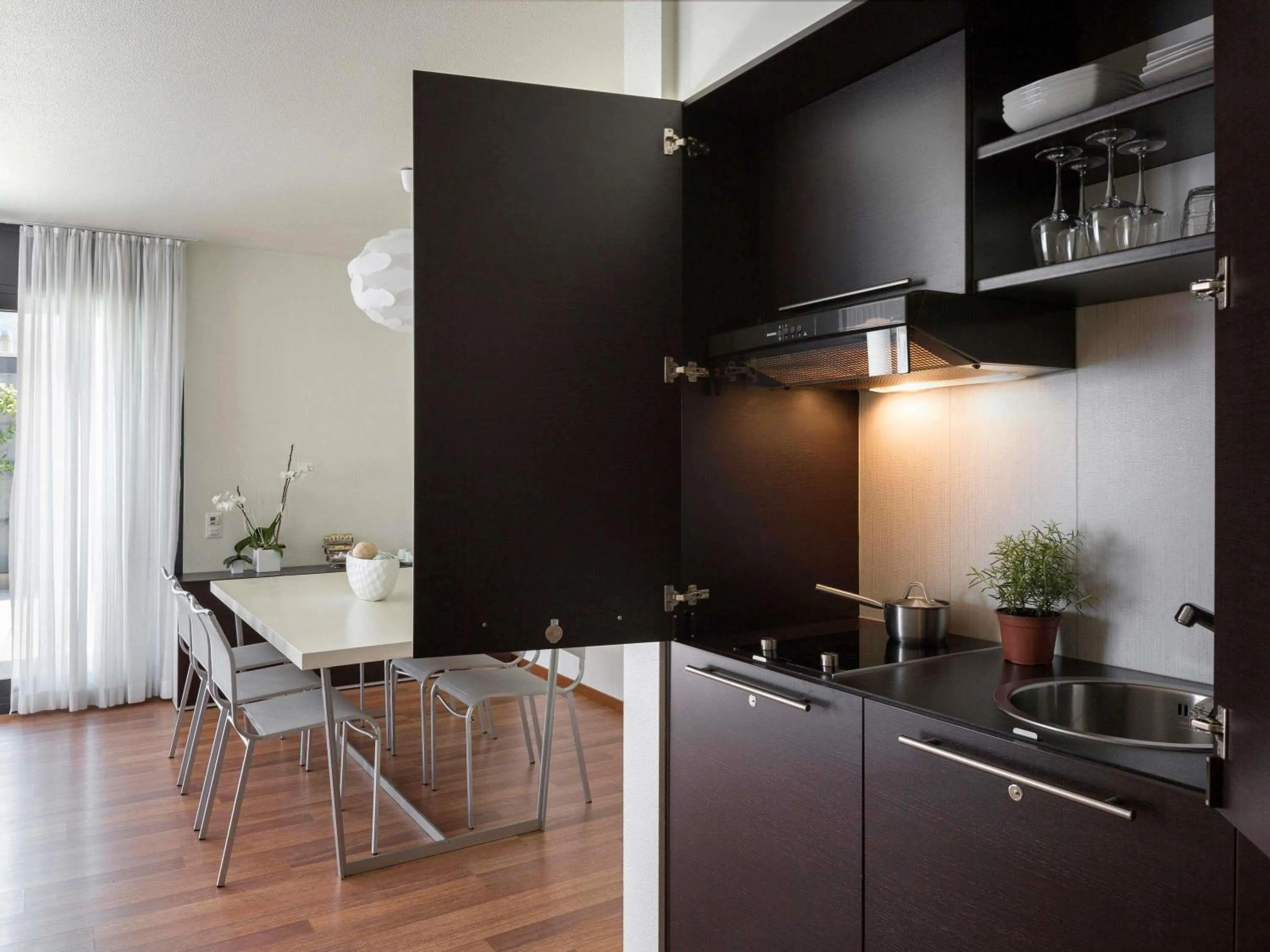 Bedroom in ibis Locarno