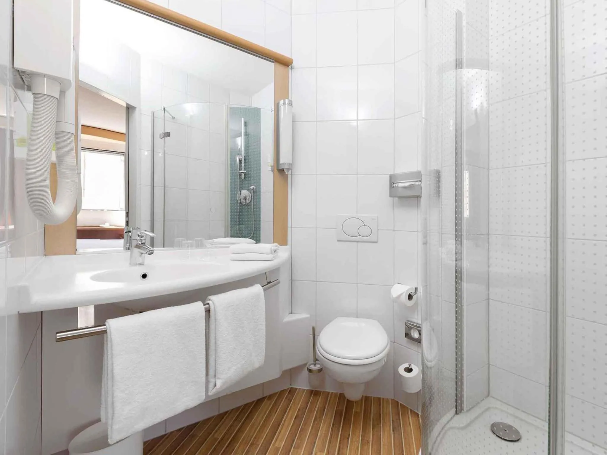 Bedroom in ibis Locarno