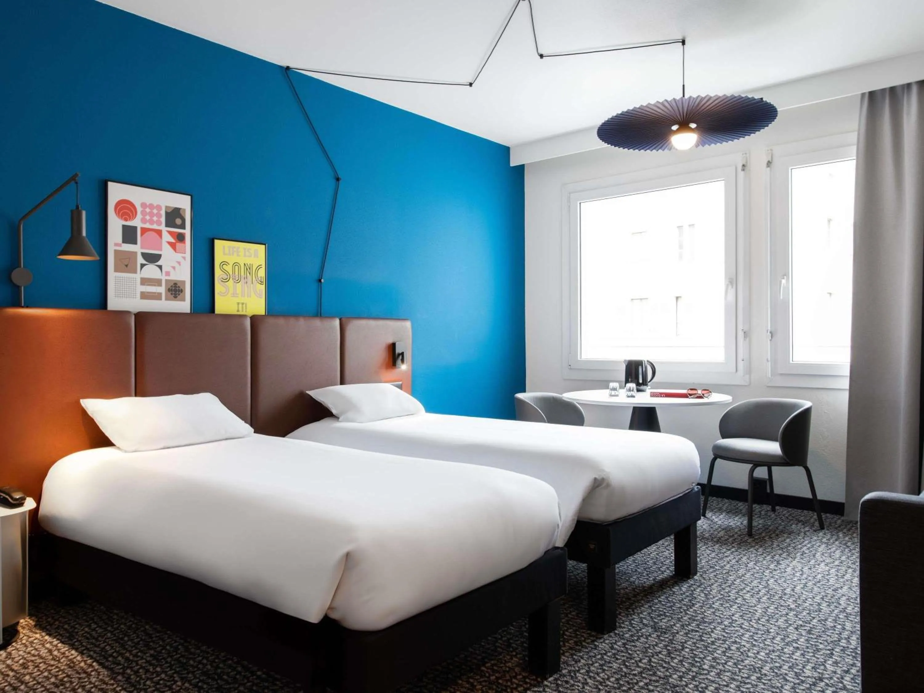 Bedroom, Bed in ibis Lausanne Centre