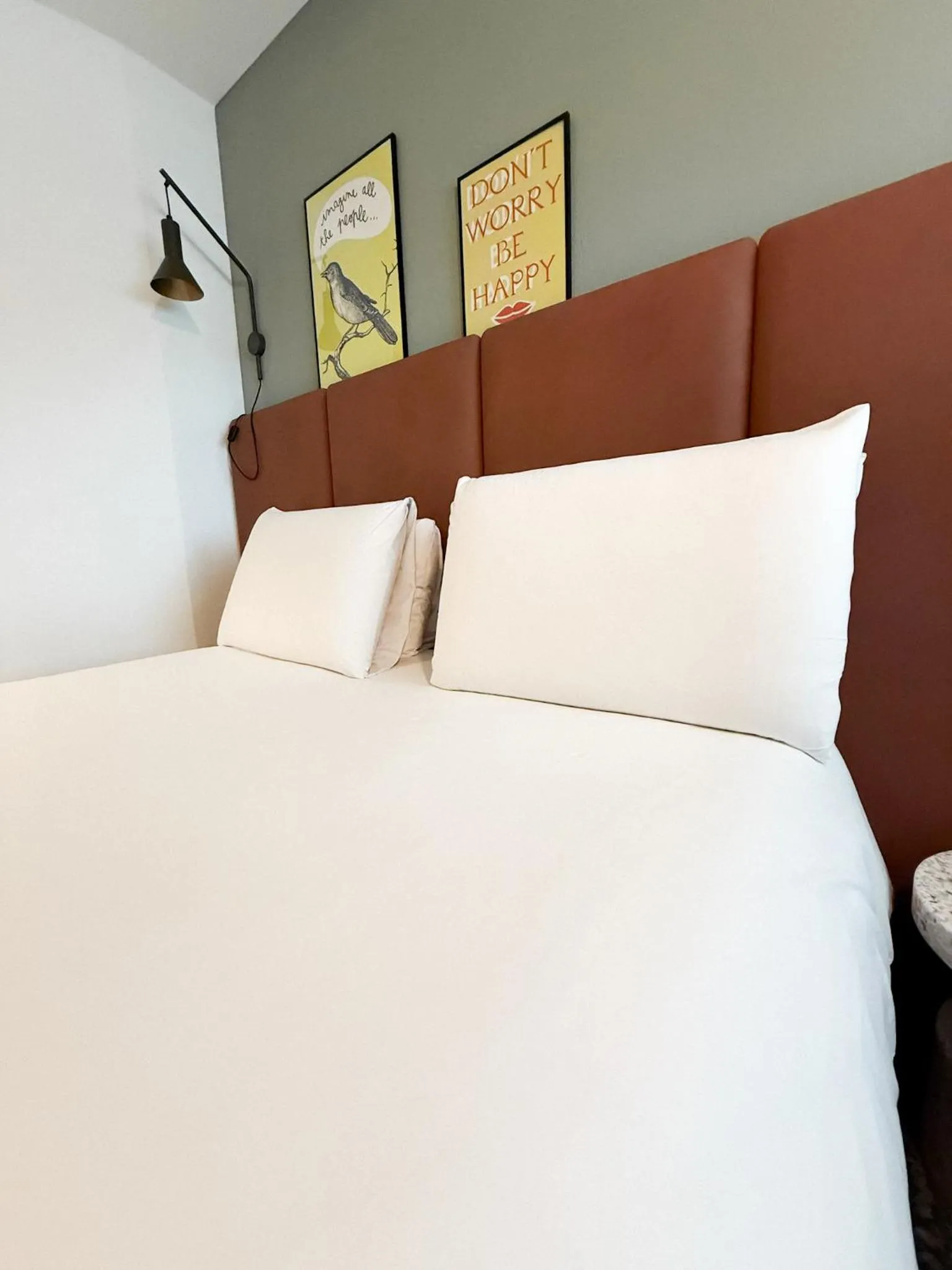 Bed in ibis Lausanne Centre