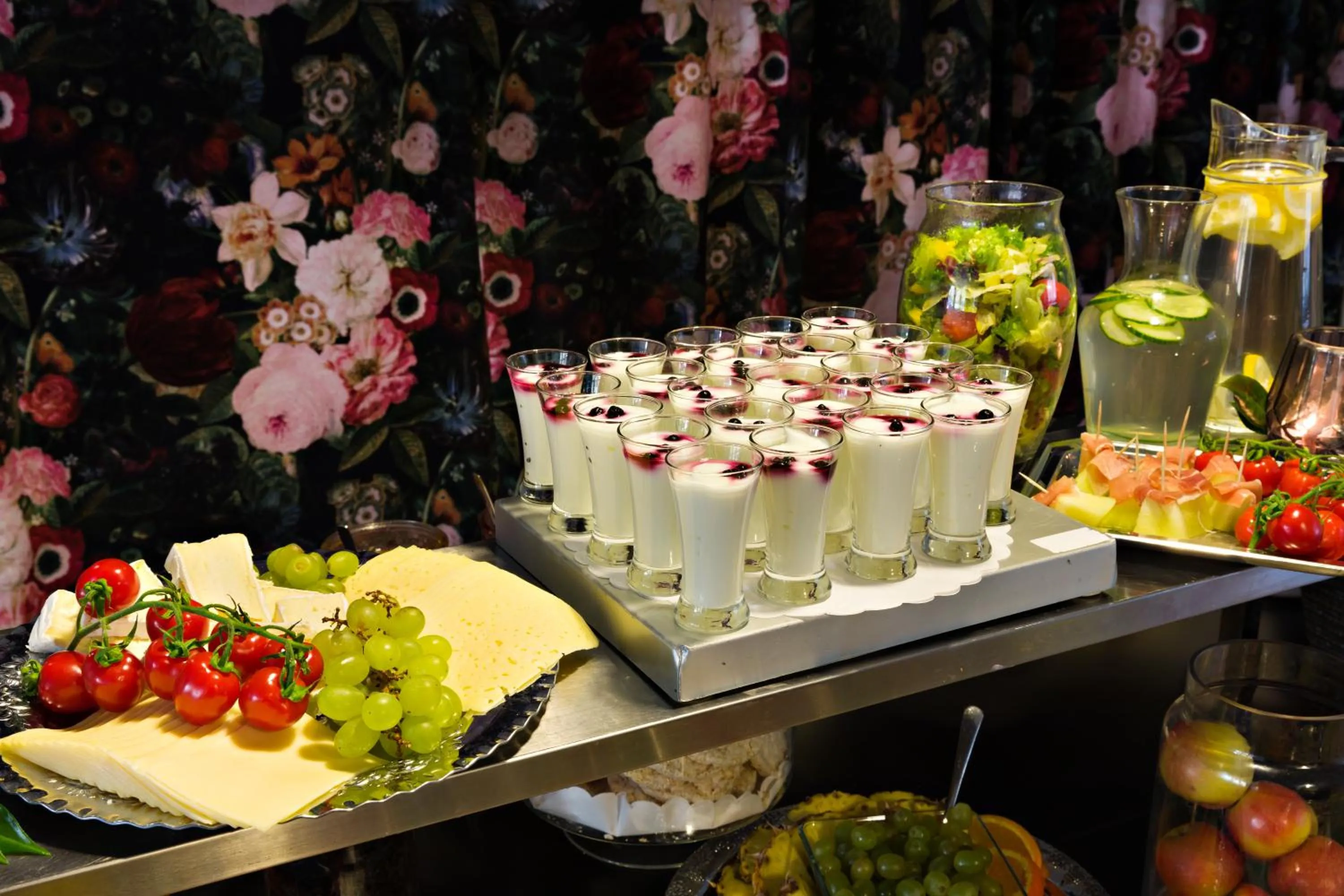 Buffet breakfast in Best Western Hotel Arena