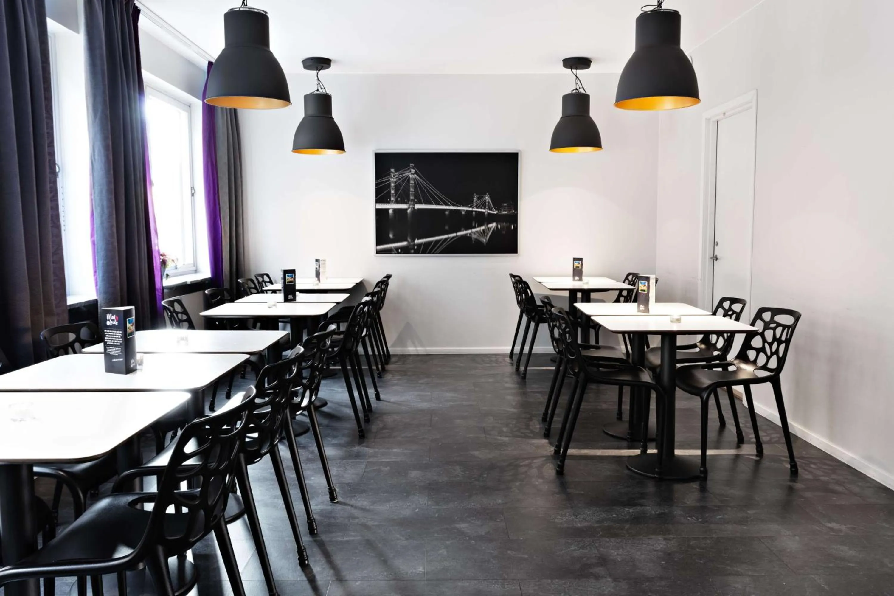 Restaurant/places to eat in Best Western Hotel Arena